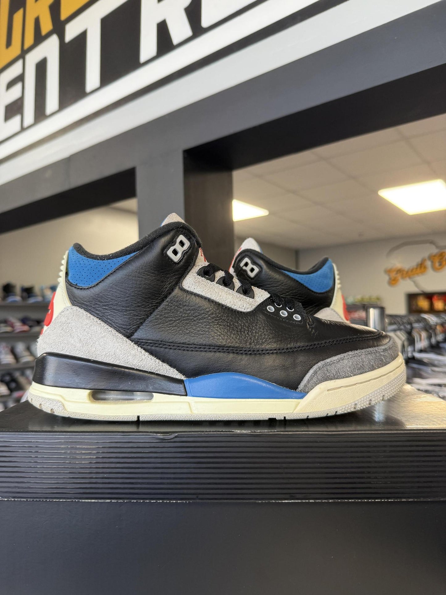 Jordan 3 "Rare Air" Used Size 8.5
