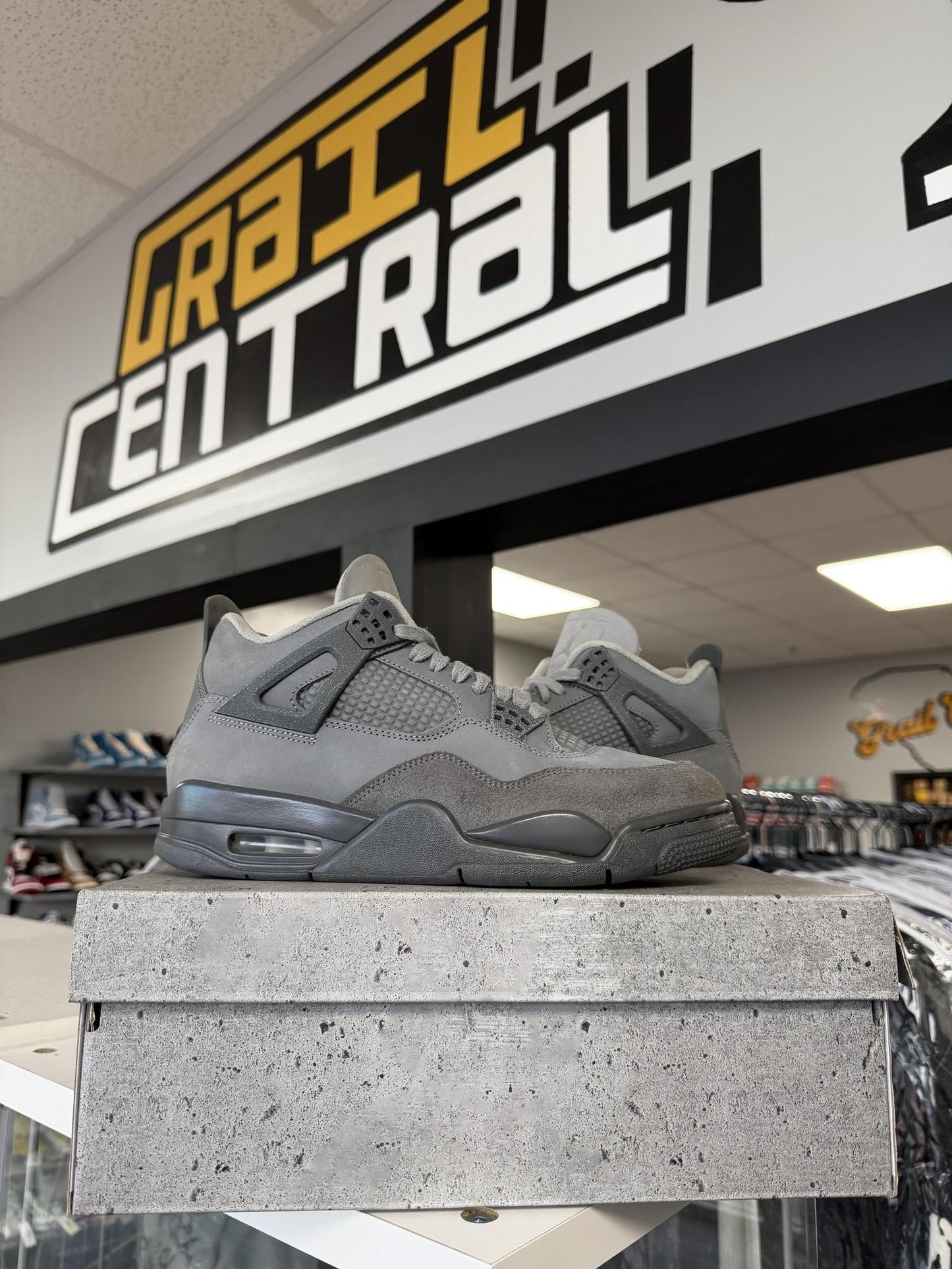 Jordan 4 "Wet Cement" Used Size 9