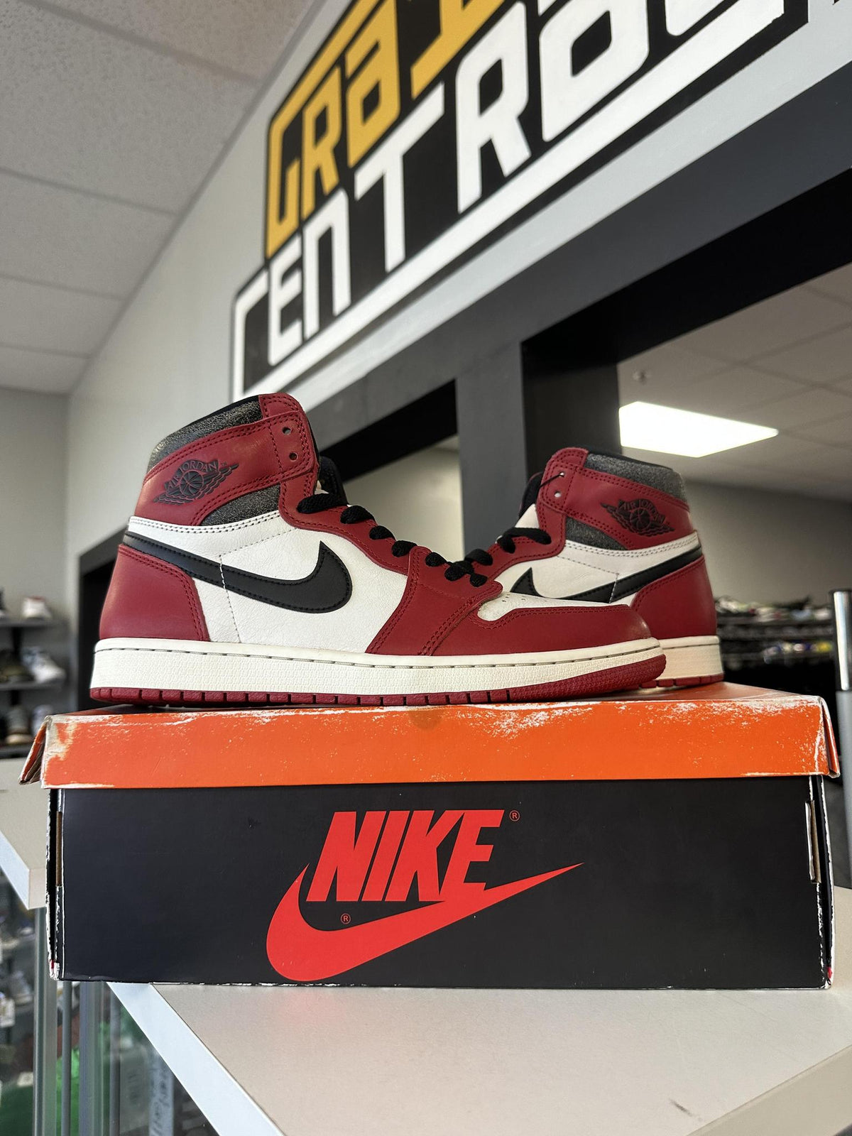 Jordan 1 "Lost and Found" Size 10 Used