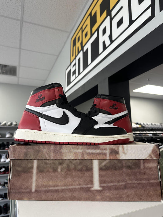Jordan 1 "Black Toe Reimagined" Used Size 12
