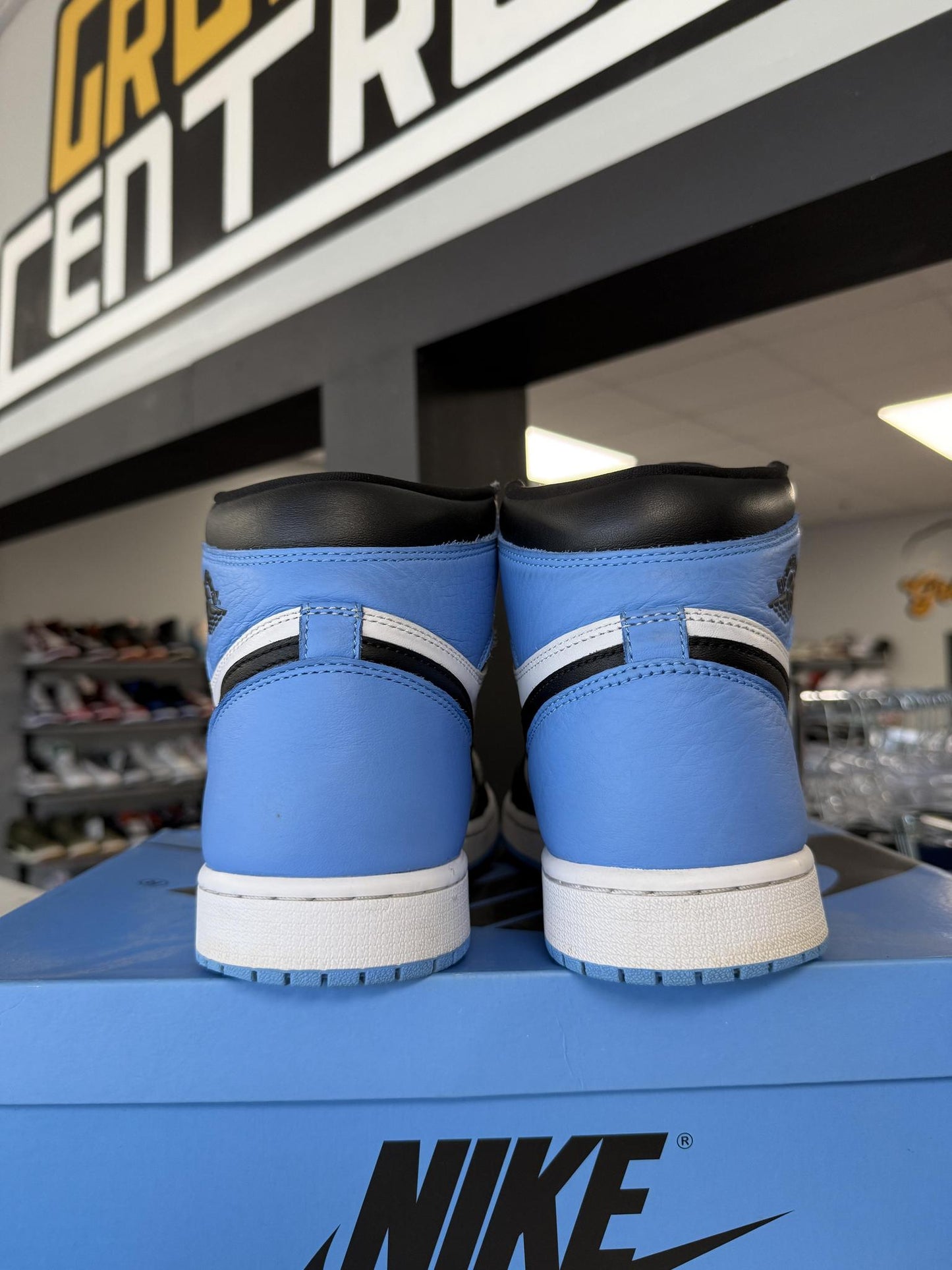 Jordan 1 "UNC Toe" Used Size 11