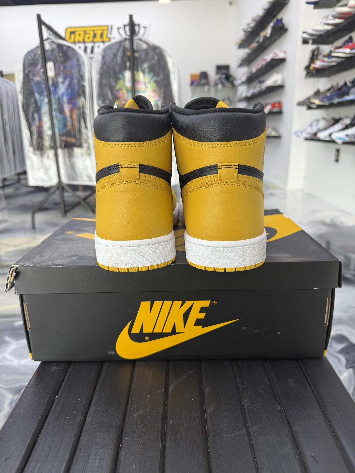 Jordan 1 "Pollen" Used Size 12