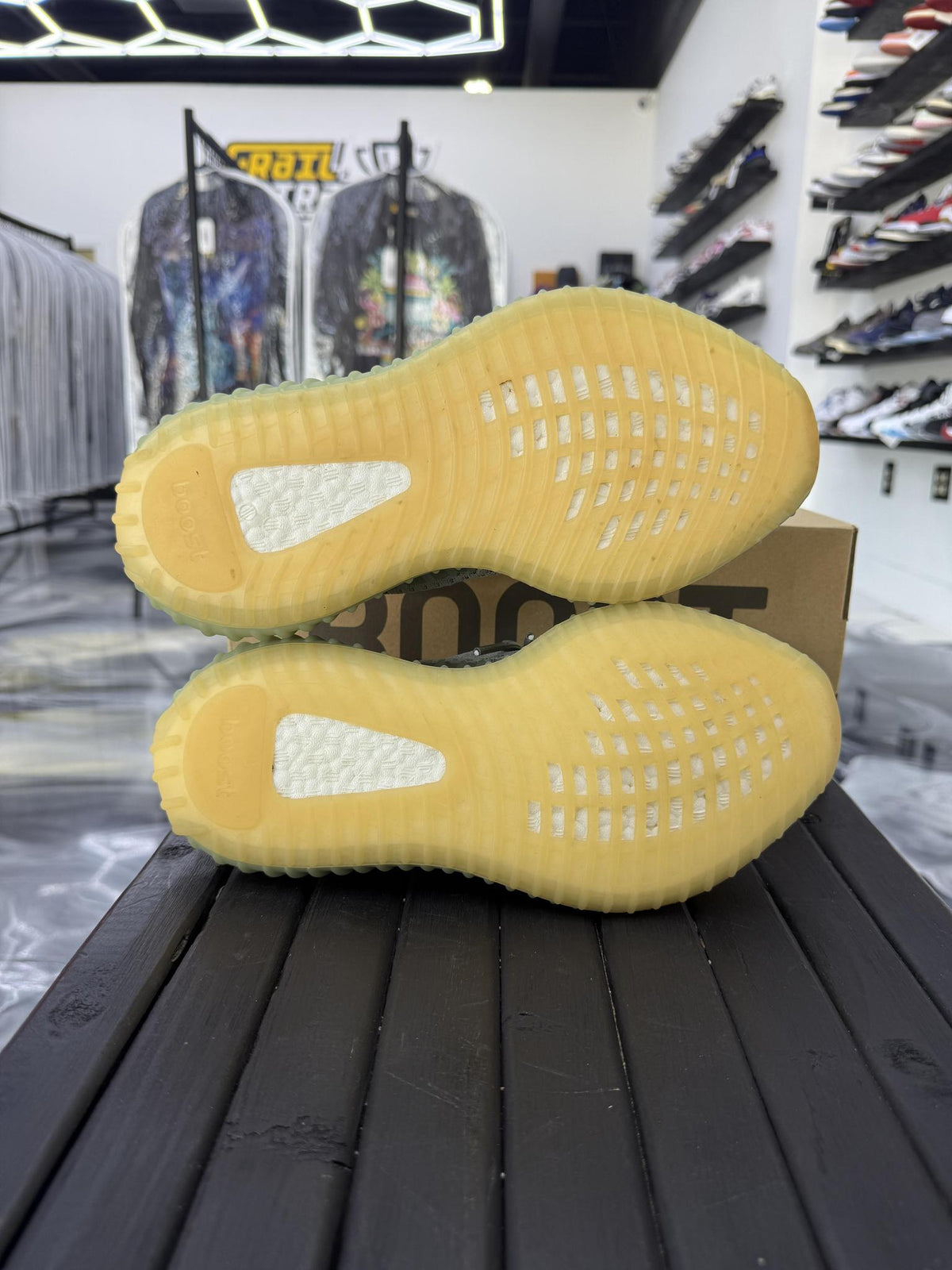 Yeezy 350 V2 "Desert Sage" Used Size 7Y/8.5W