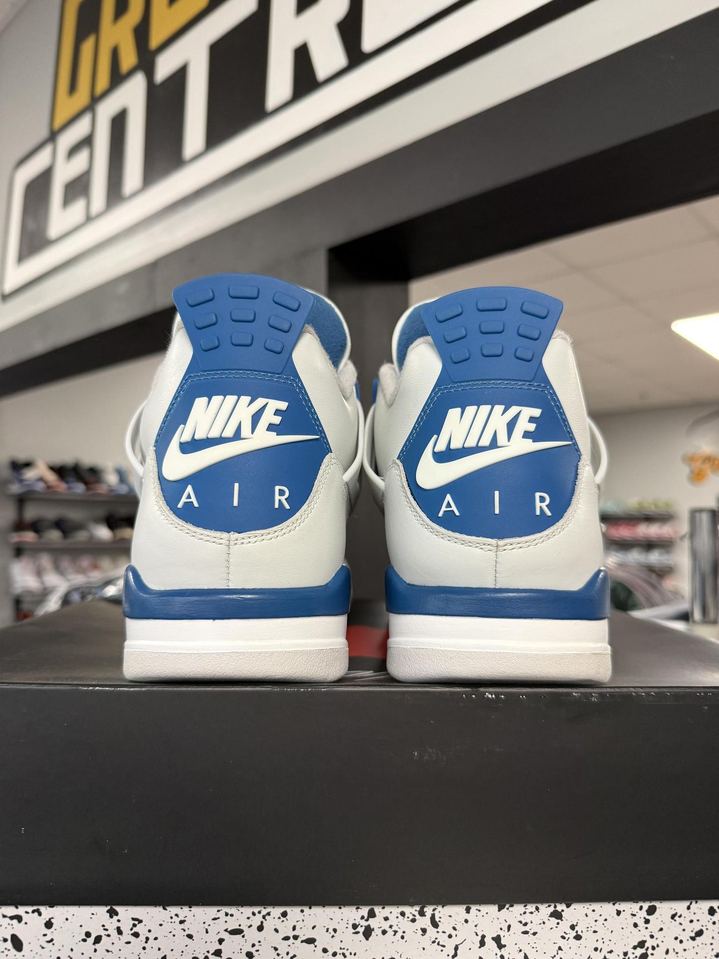 Jordan 4 "Military Blue" Used Size 11
