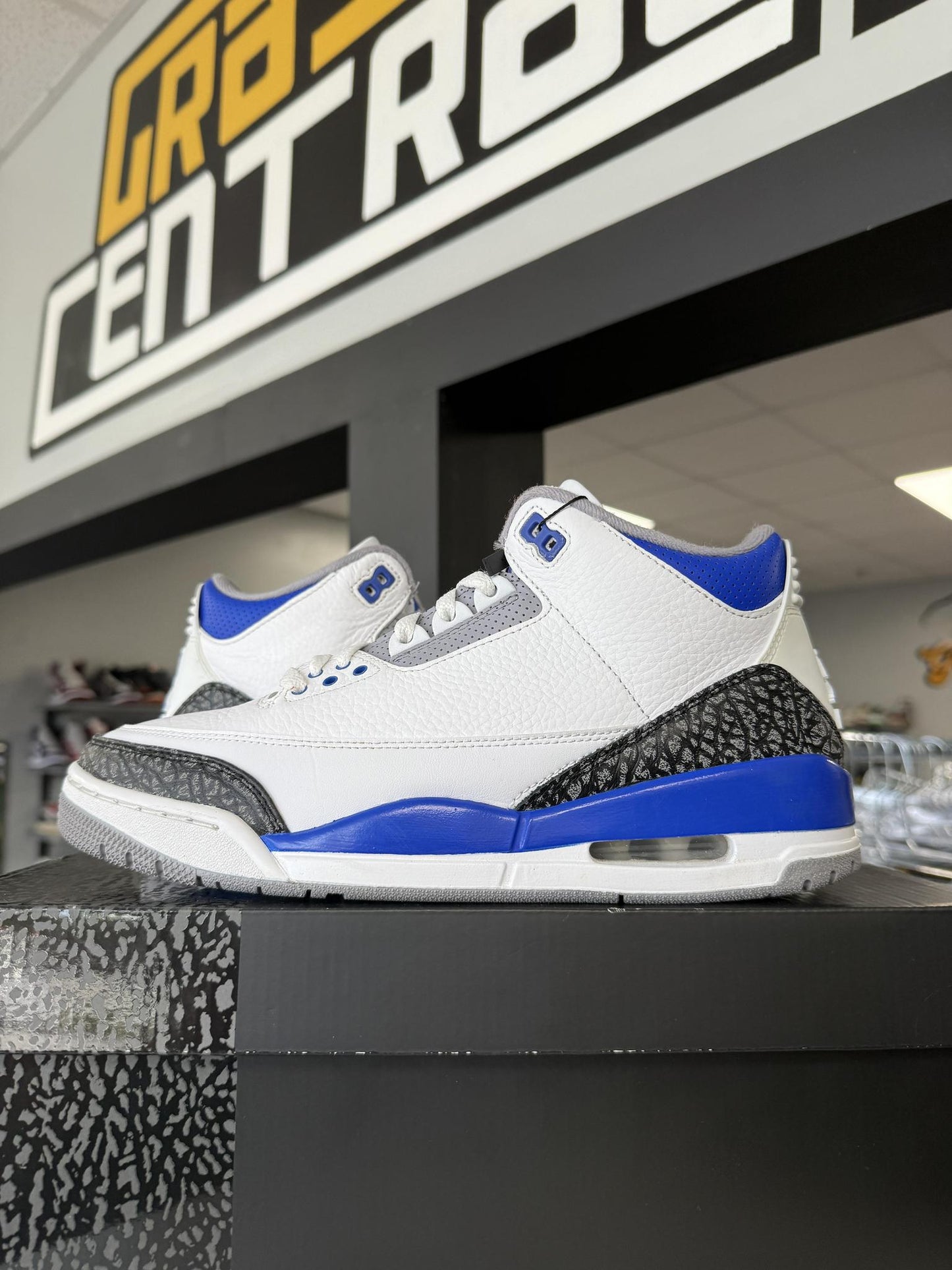 Jordan 3 "Racer Blue" Used Size 9.5
