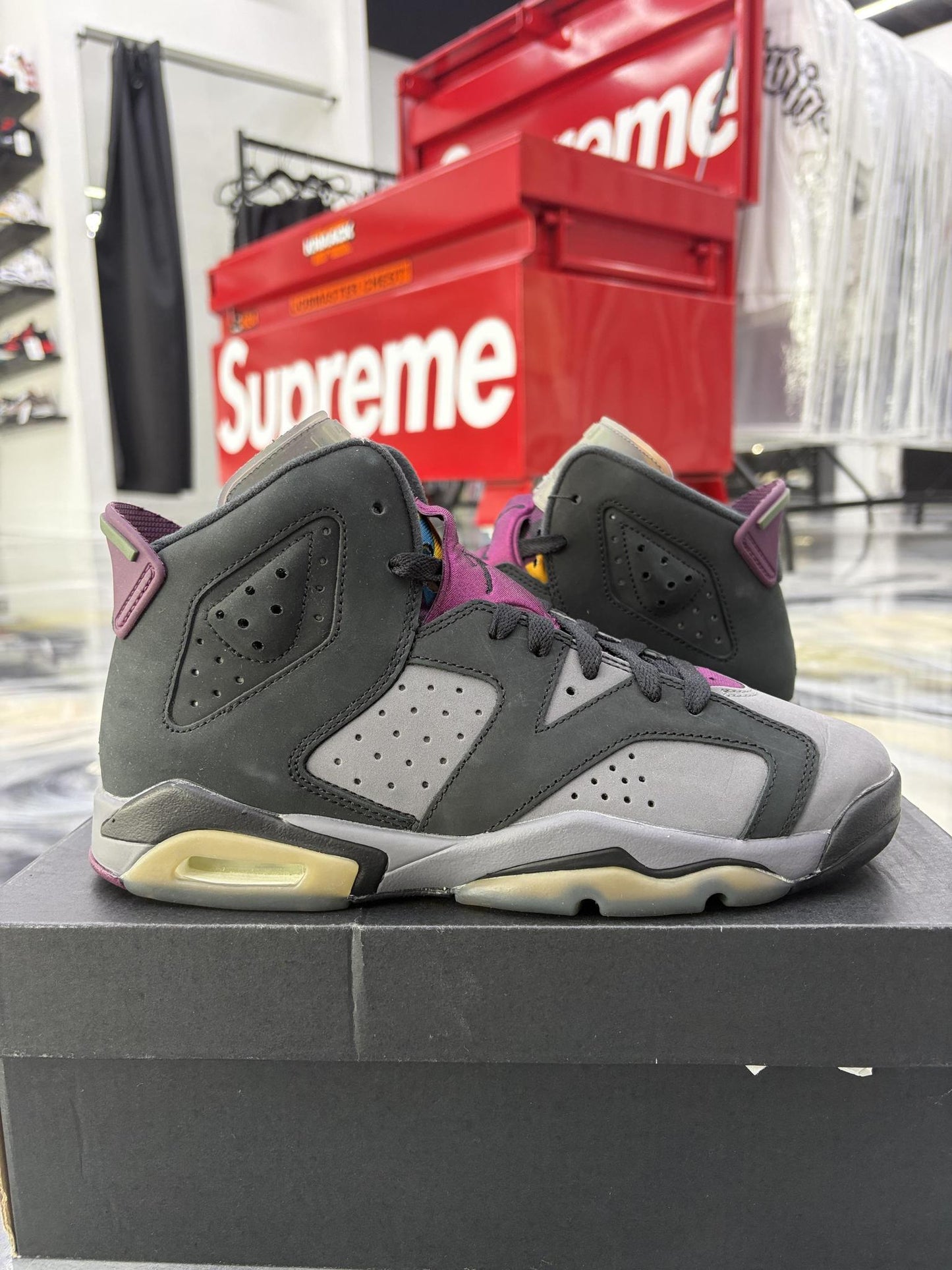 Jordan 6 "Bordeaux" Used Size 6.5Y/8W