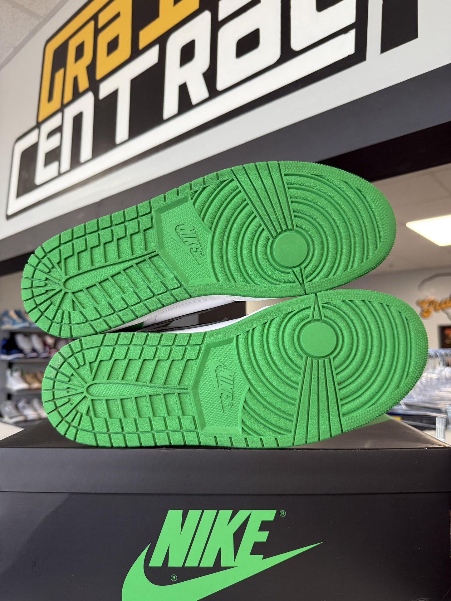 Jordan 1 "Lucky Green" Used Size 12