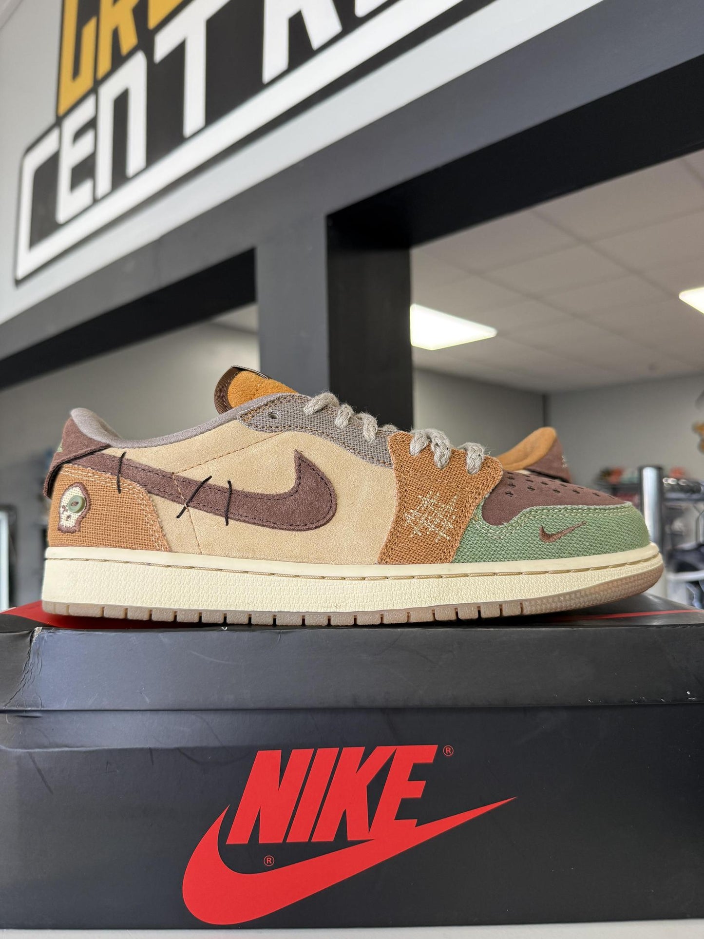 Jordan 1 Low x Zion Williamson "Voodoo" Used Size 9
