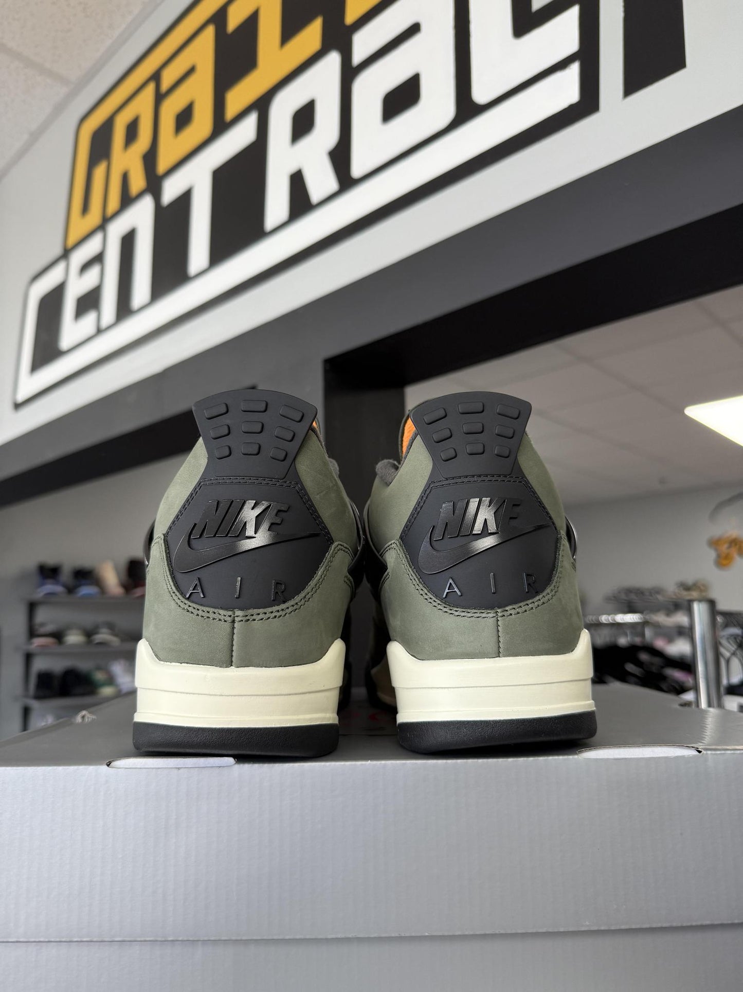 Jordan 4 "Undefeated" Used Size 12