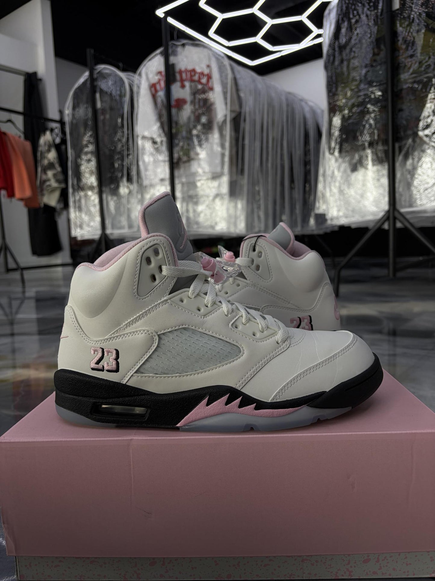 Jordan 5 "Medium Soft Pink" Used Size 8