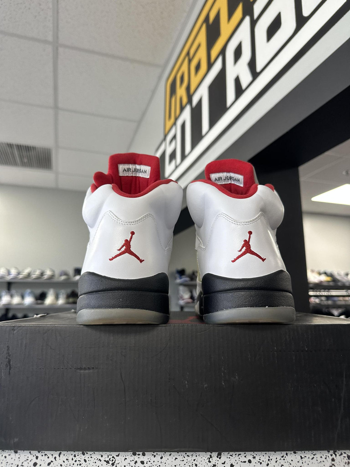 Jordan 5 "Fire Red" Size 12 Used
