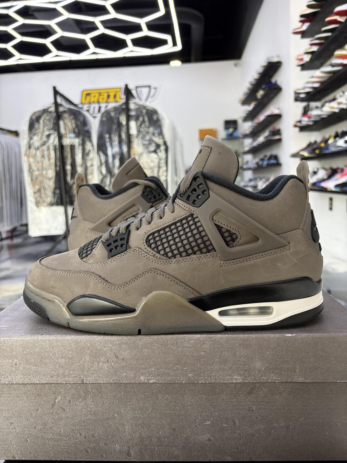 Jordan 4 "Cavestone" Used Size 10