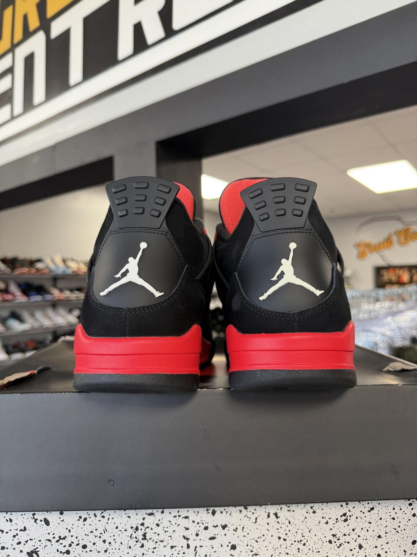 Jordan 4 "Red Thunder" Used Size 11.5