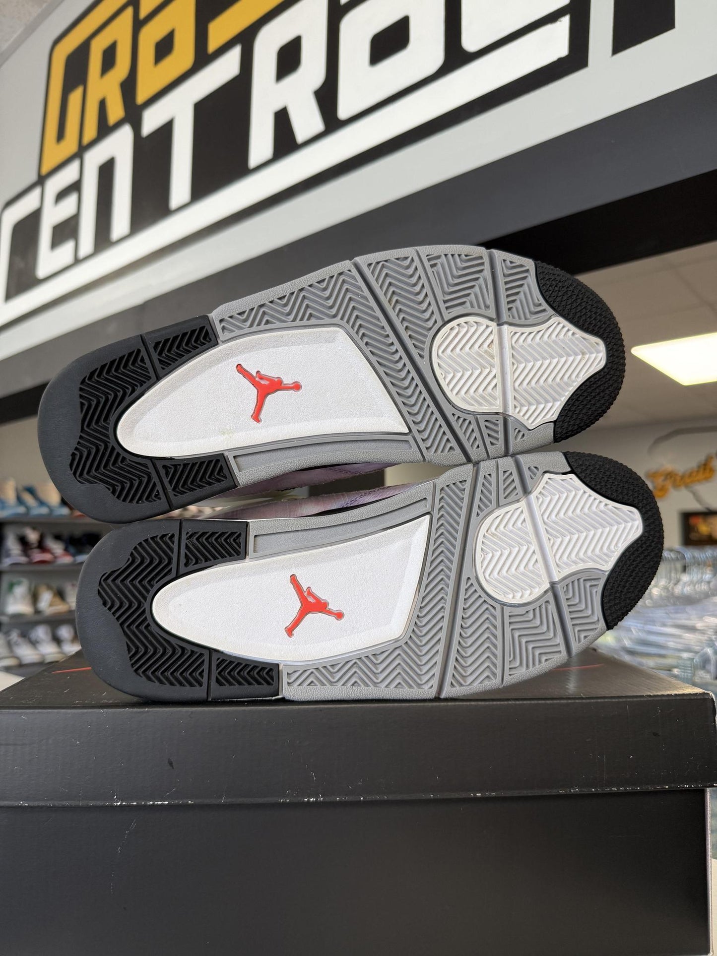 Jordan 4 "Zen Master" Used Size 9
