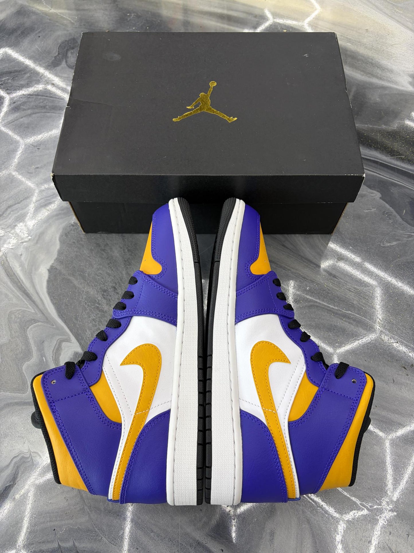 Jordan 1 Mid "Lakers" Used Size 9