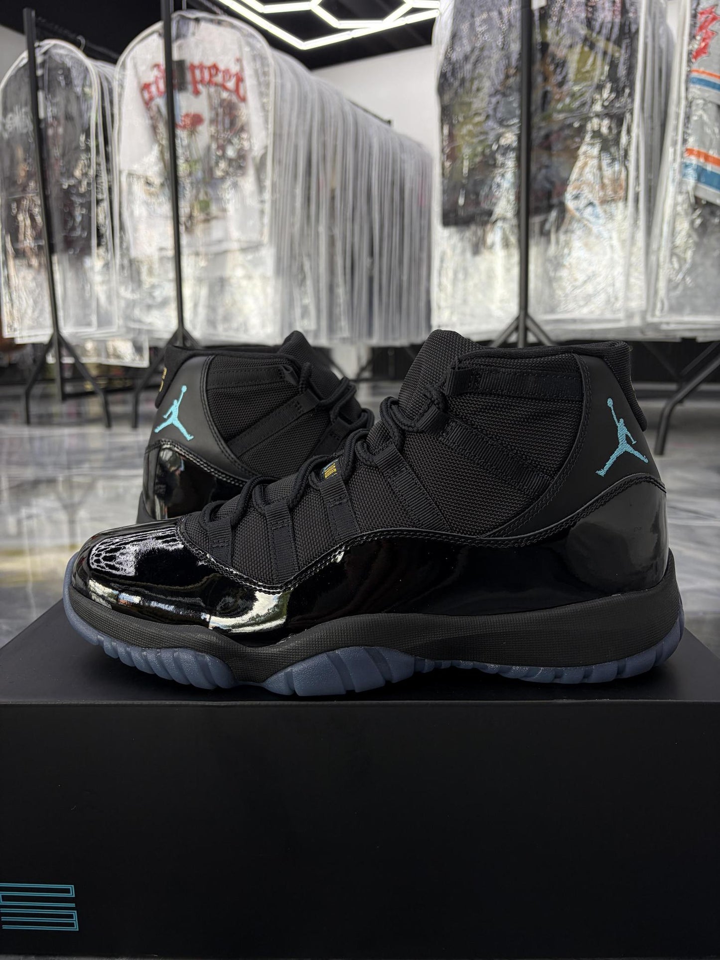 Jordan 11 "Gamma" Used Size 12