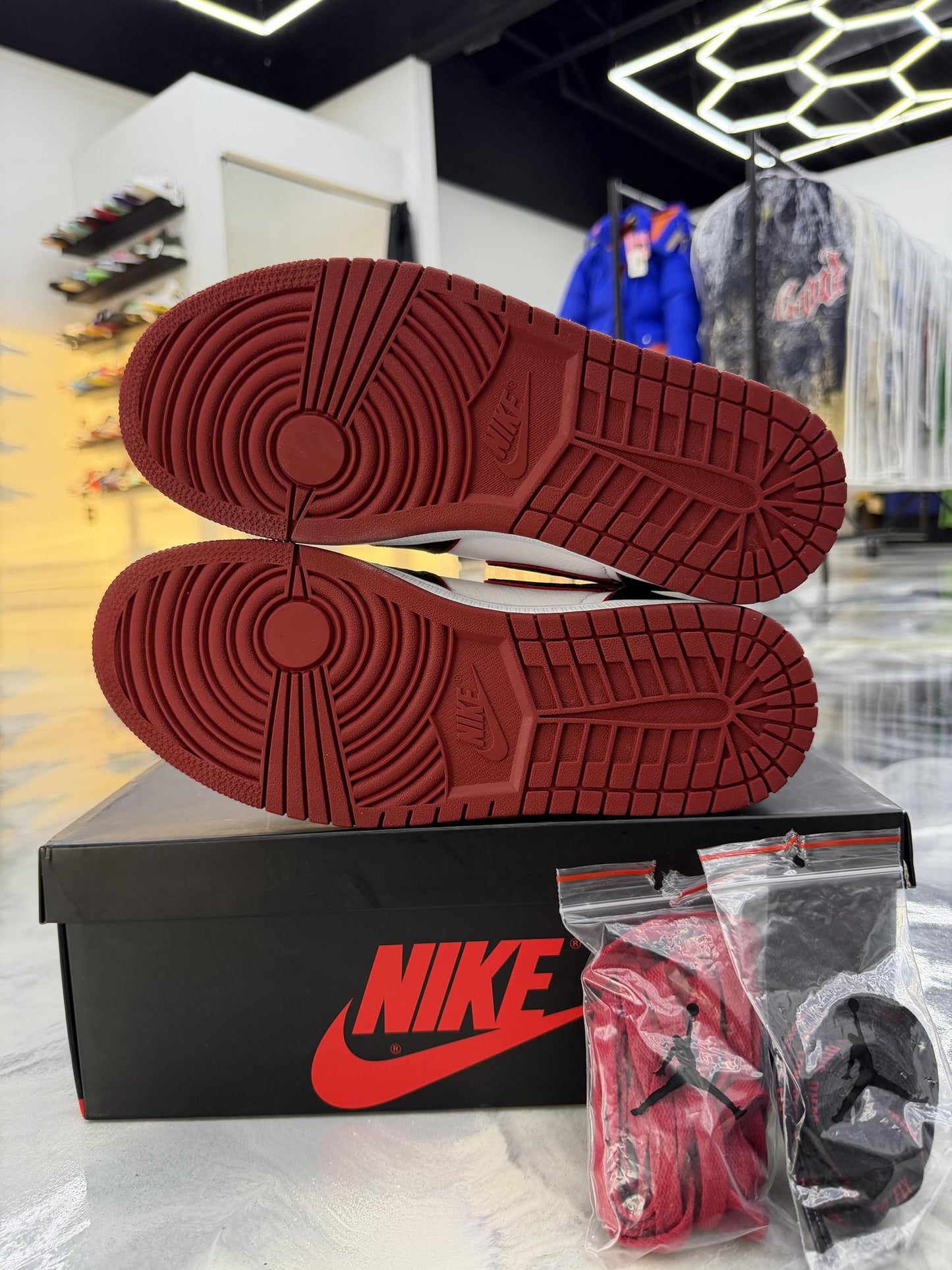 Jordan 1 High Bloodline Used Size 8