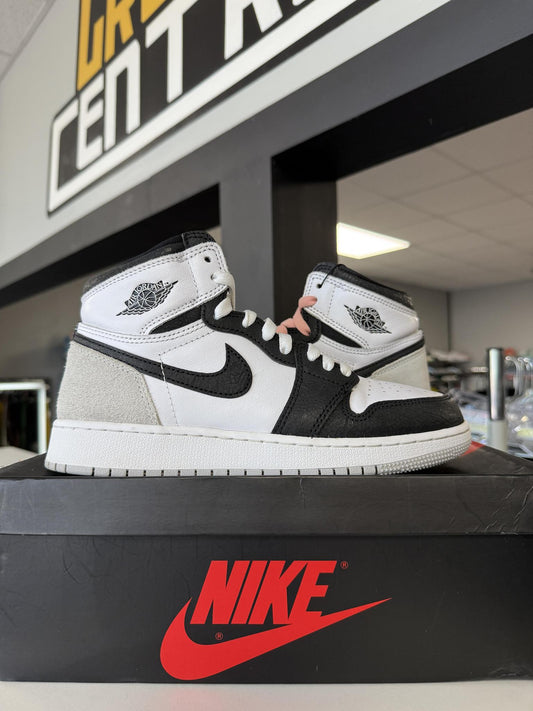 Jordan 1 "Stage Haze" Used Size 6Y/7.5W