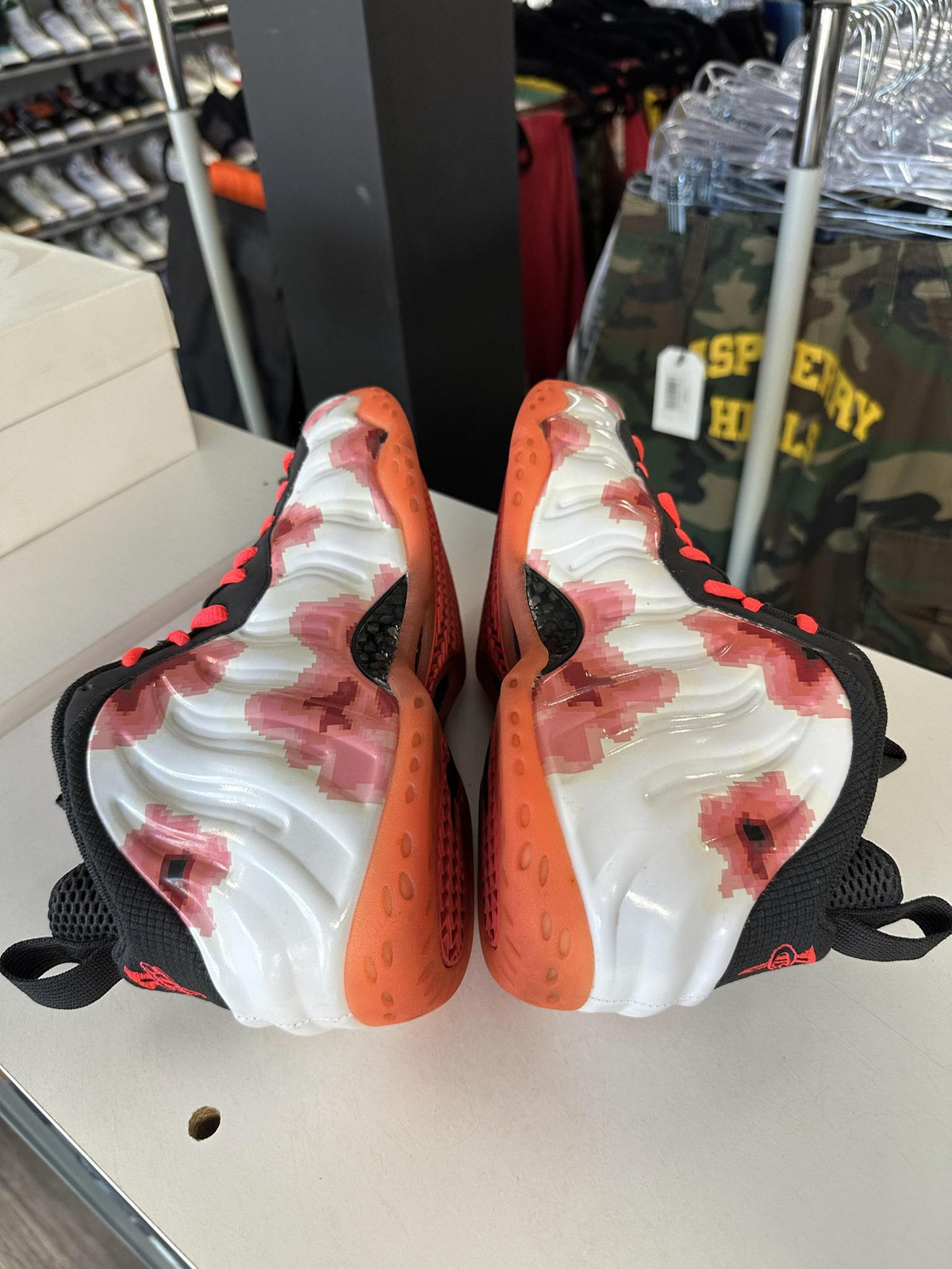Foamposite "Thermal Map" Used Size 9.5