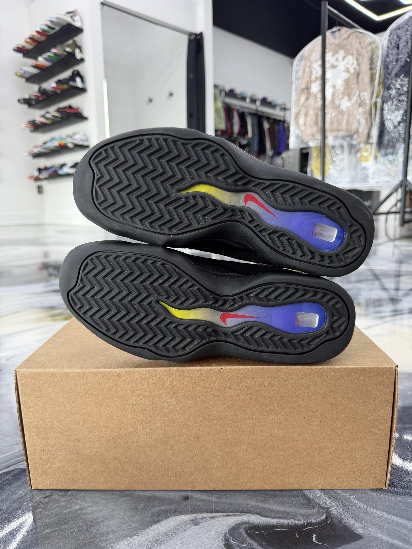 Nike Air Bakin "Supreme" Used Size 7