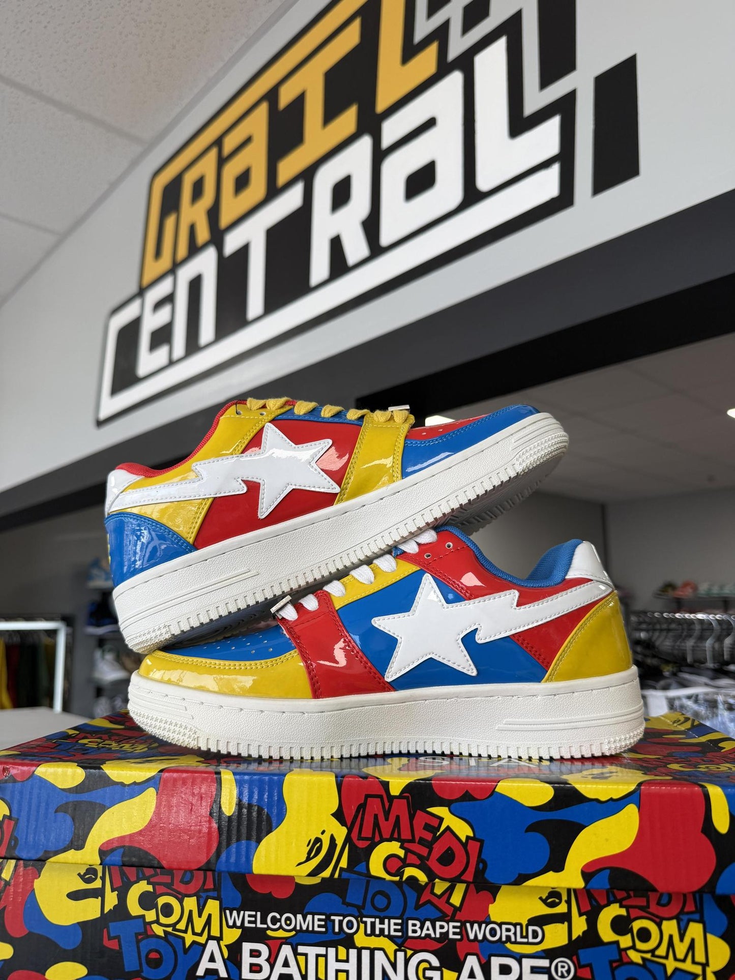 Bape Sta Medicom Toy "Multi Color" Used Size 8