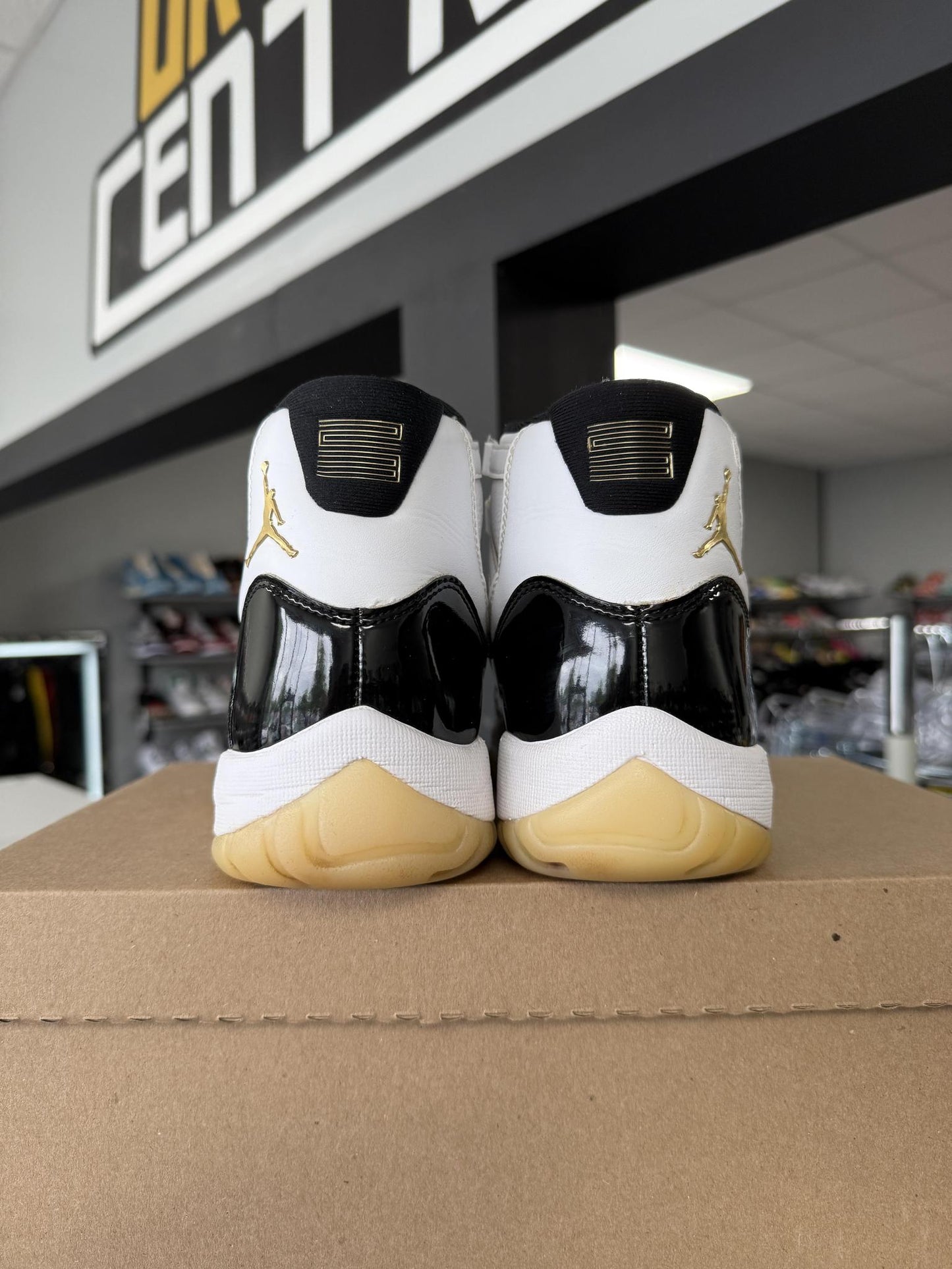Jordan 11 "Gratitude" Used Size 8