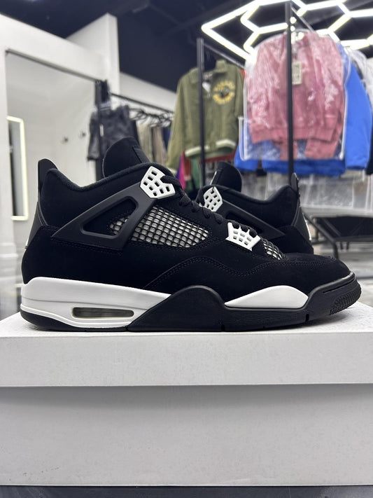 Jordan 4 "White Thunder" Used Size 13