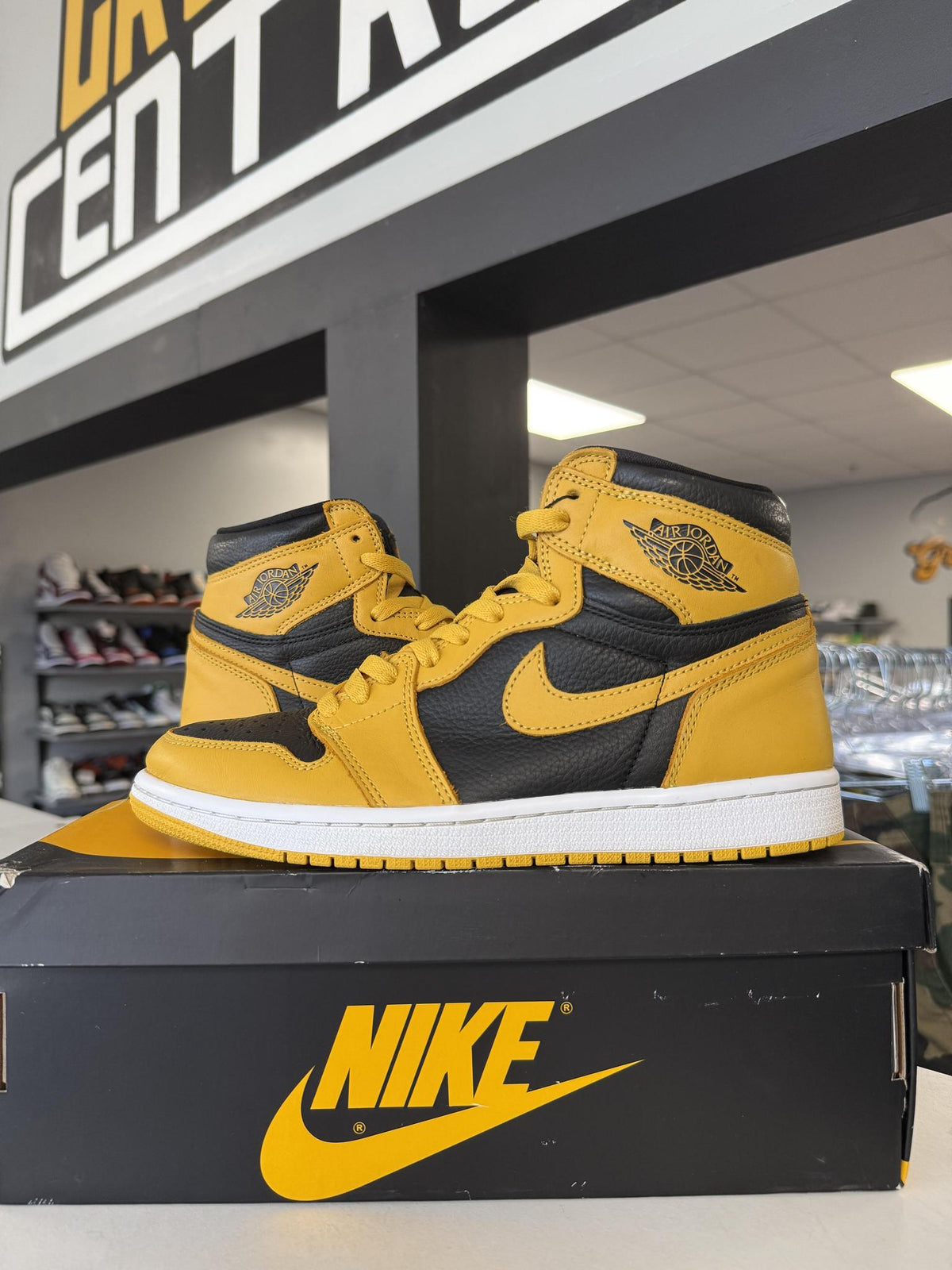 Jordan 1 "Pollen" Used Size 8