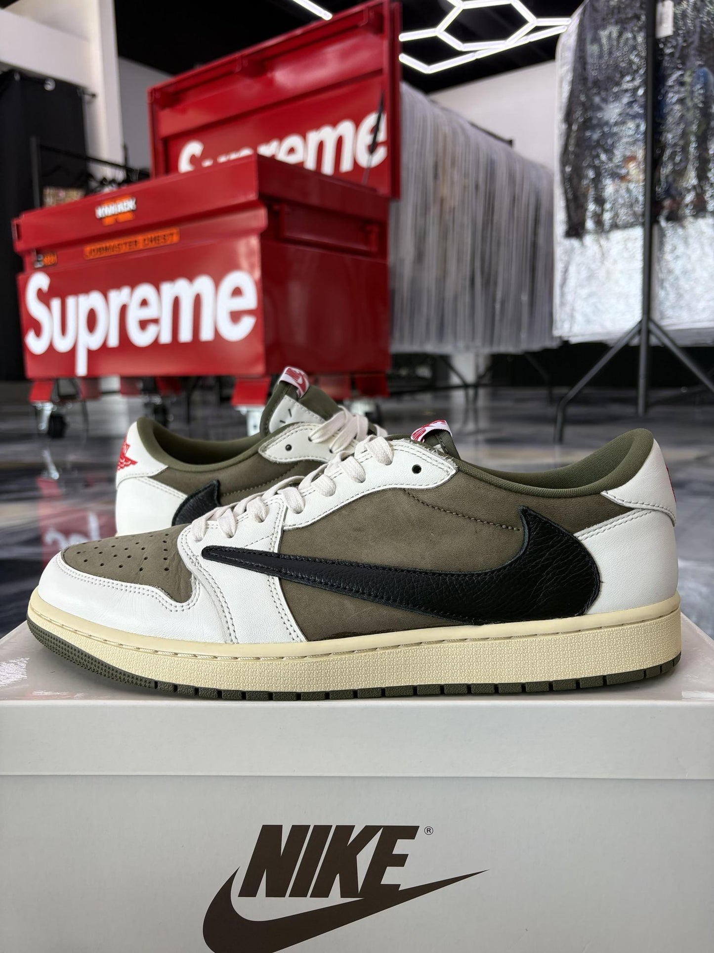 Jordan 1 Low x Travis Scott "Medium Olive" Used Size 13