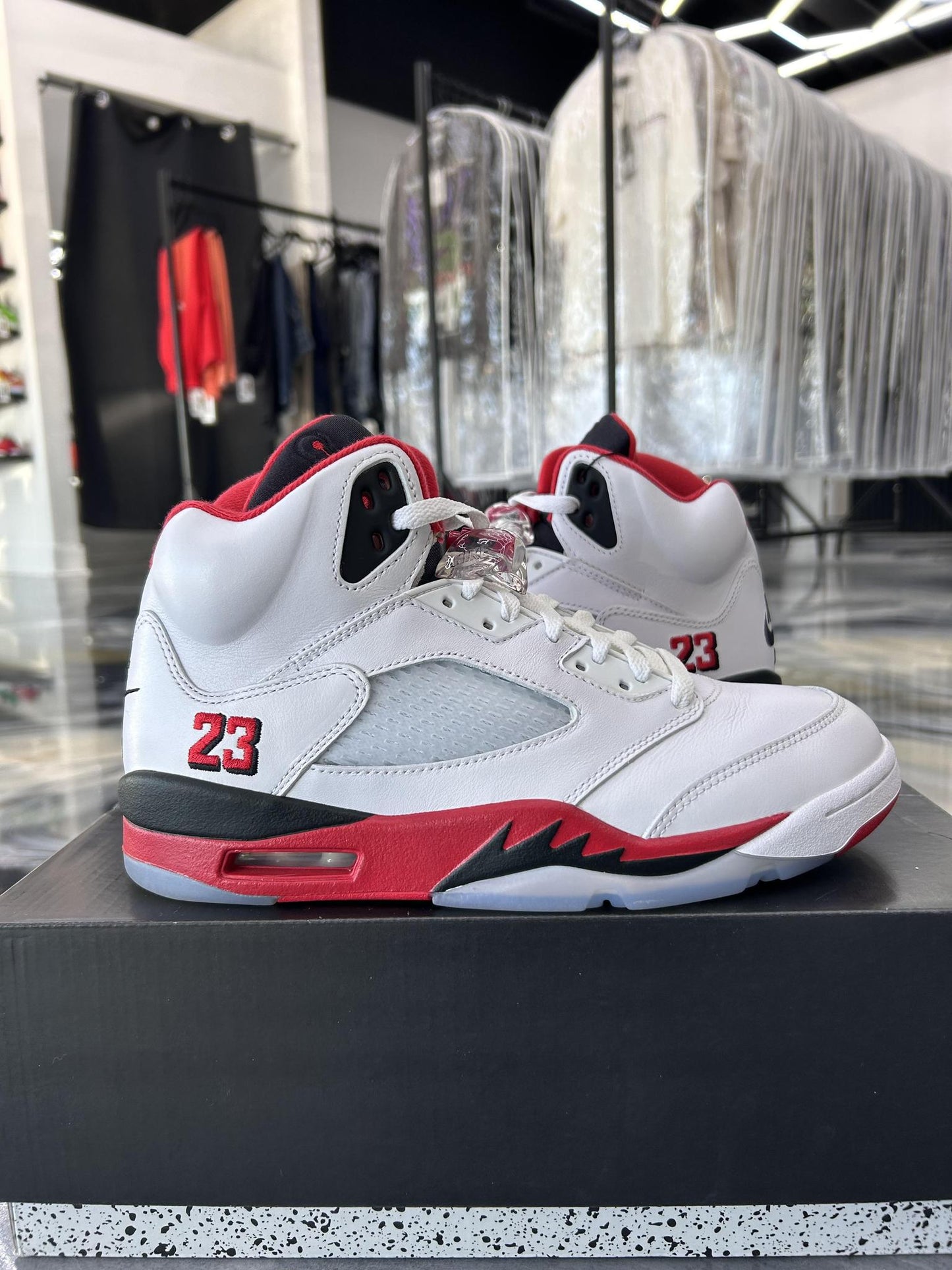 Jordan 5 "Fire Red" Used Size 8.5