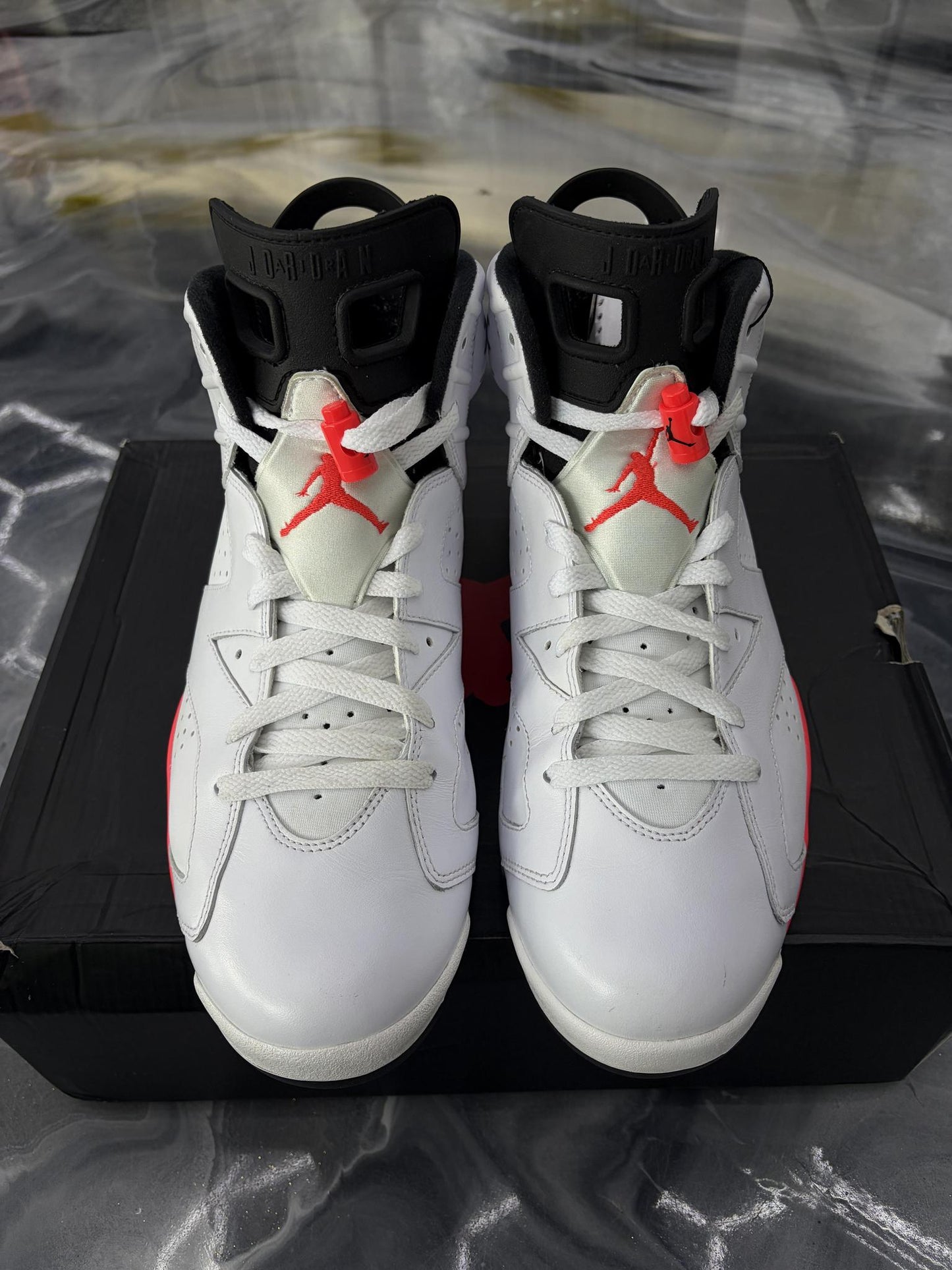 Jordan 6 "White Infrared" Used Size 11.5