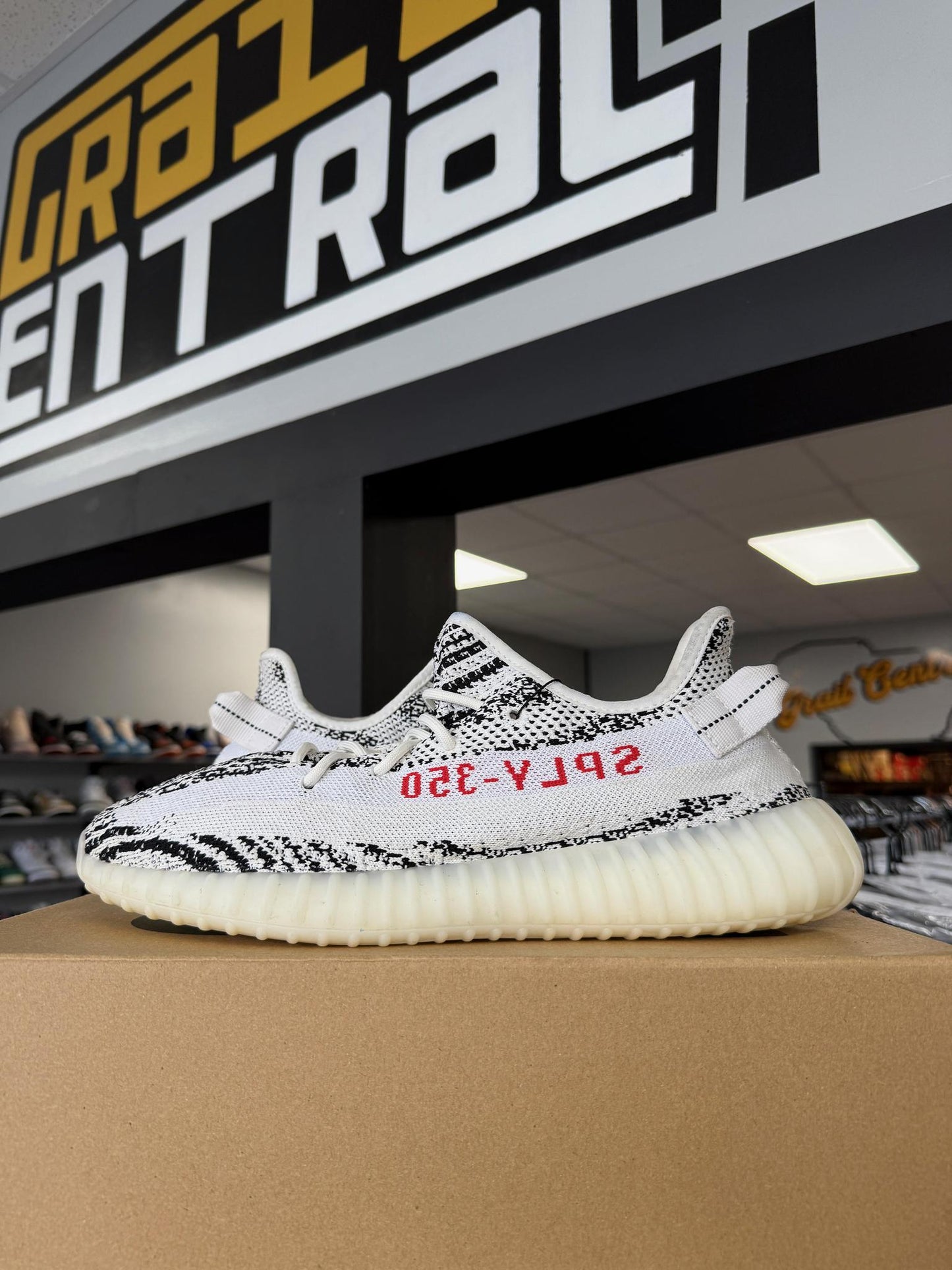 Yeezy 350 V2 "Zebra" Used Size 12