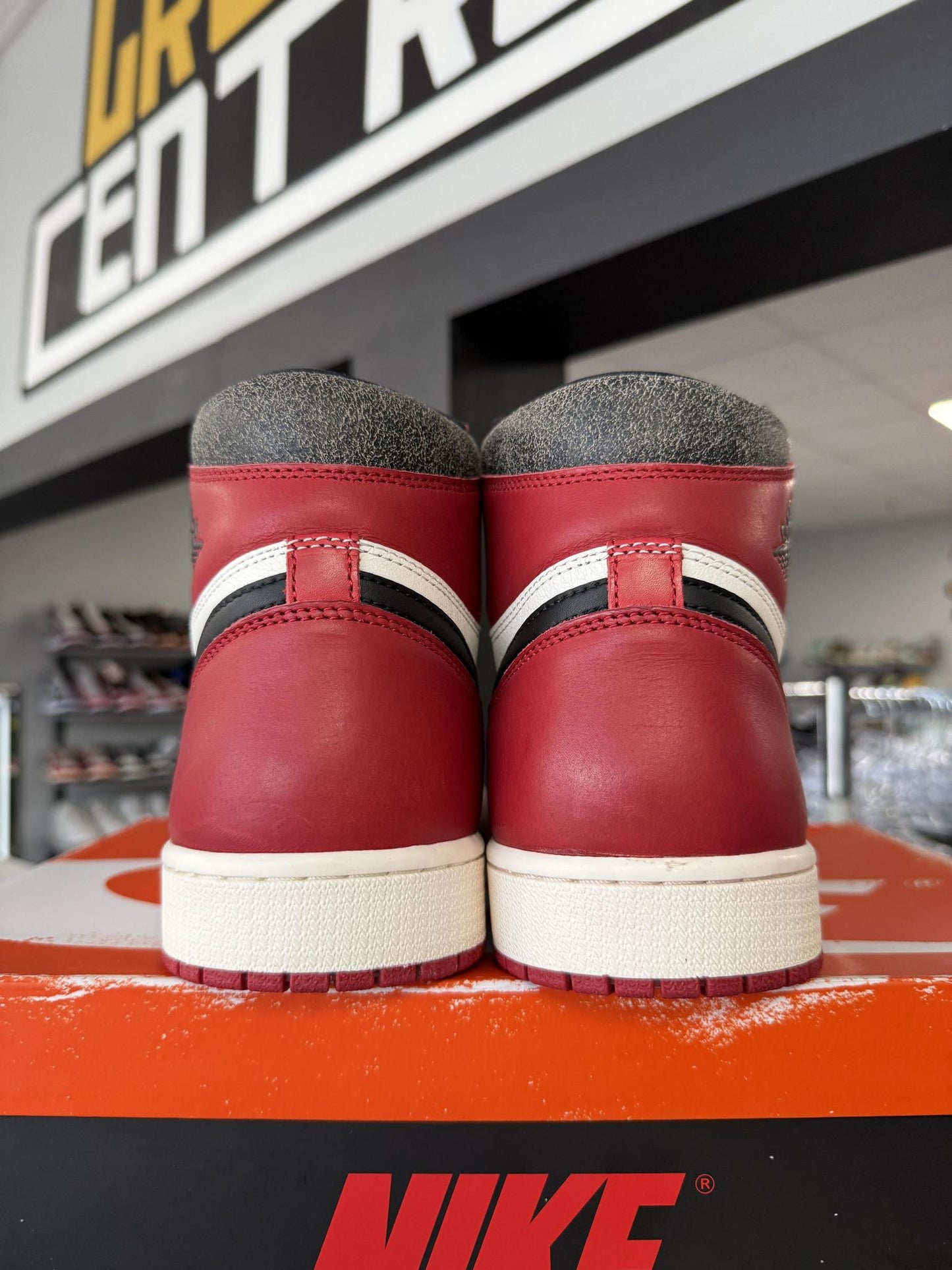 Jordan 1 "Lost and Found" Used Size 12