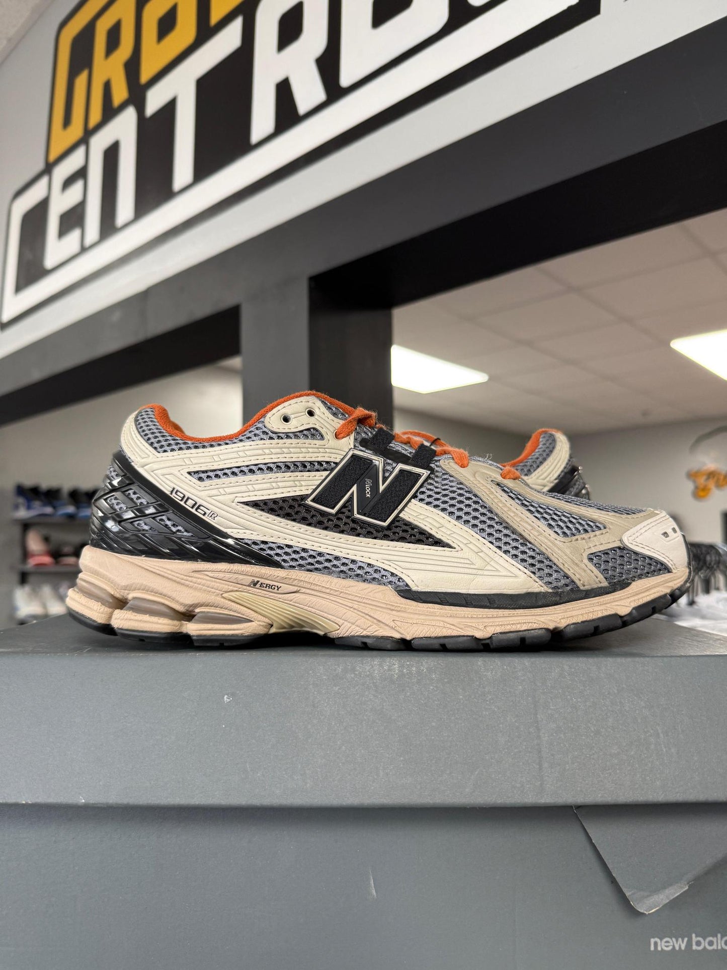 New Balance 1906R "Size?" Used Size 11