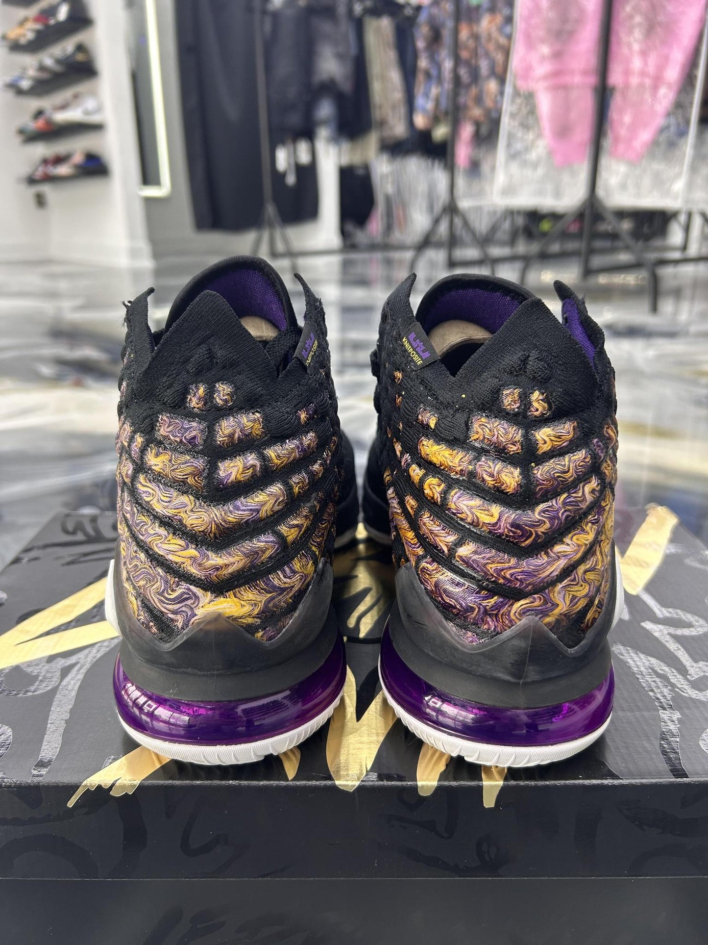 Lebron 17 "Lakers" Used Size 9.5