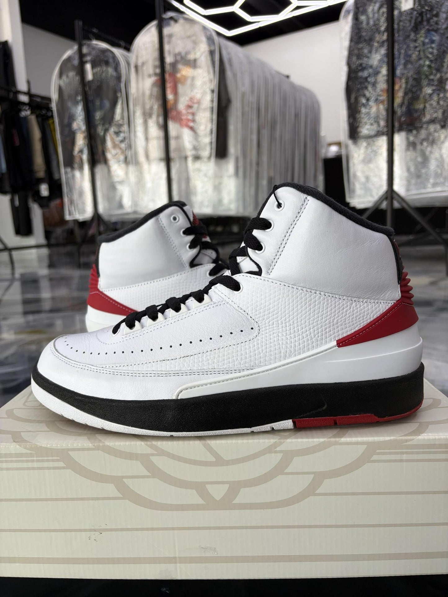 Jordan 2 "Chicago" Used Size 10