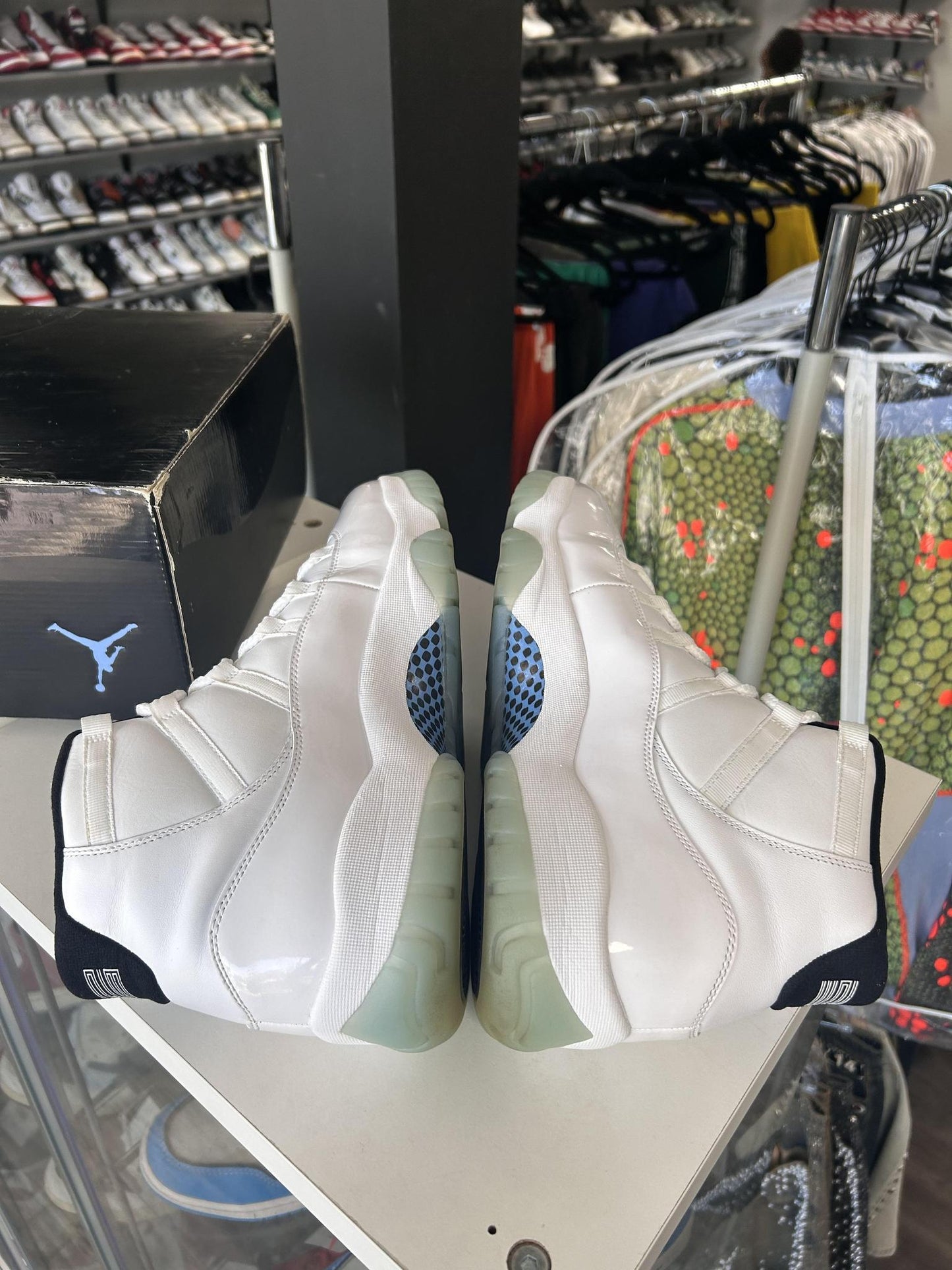 Jordan 11 "Legend Blue" (2014) Used Size 13