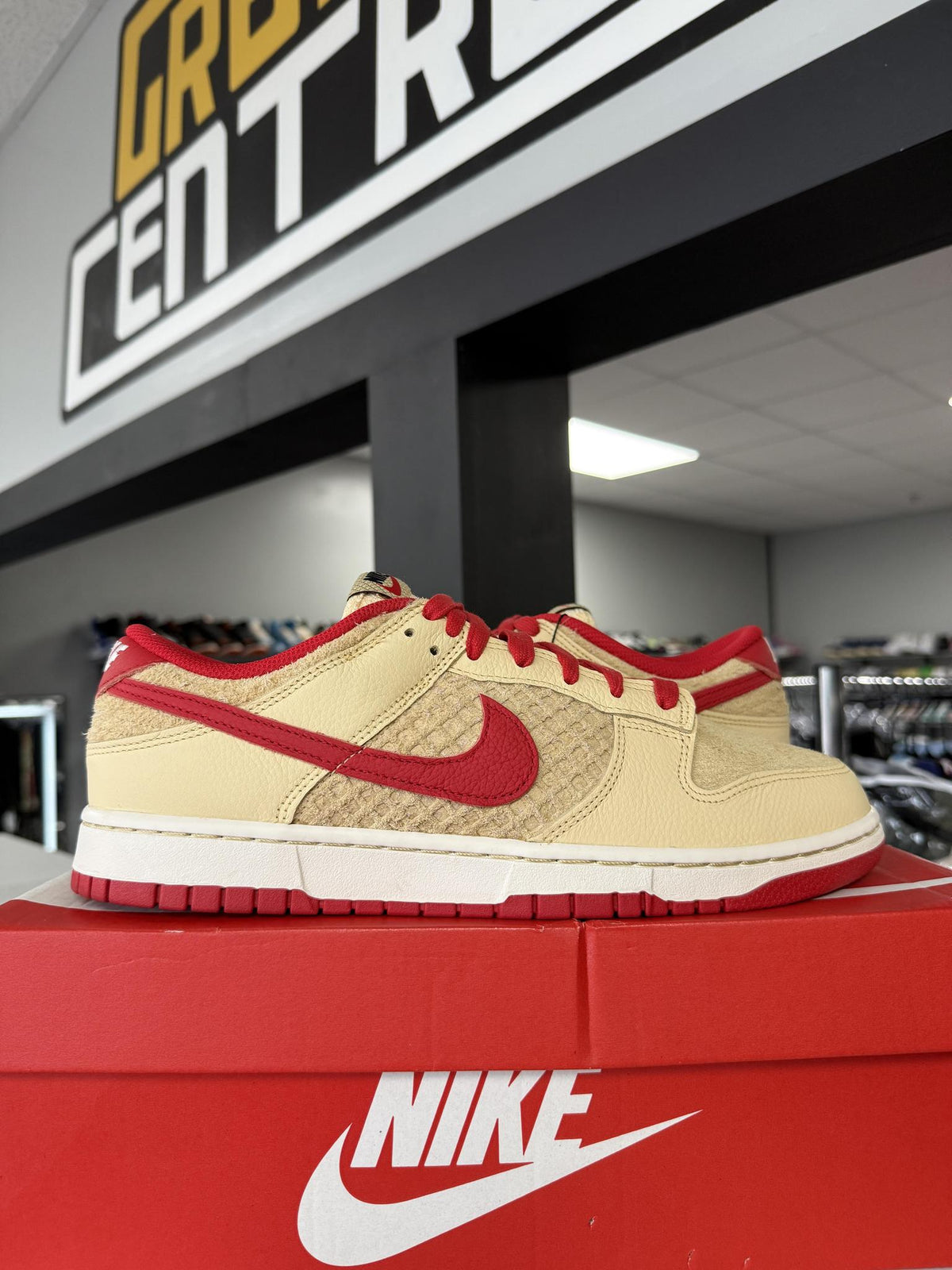 Nike Dunk Low "Waffle" Used Size 11