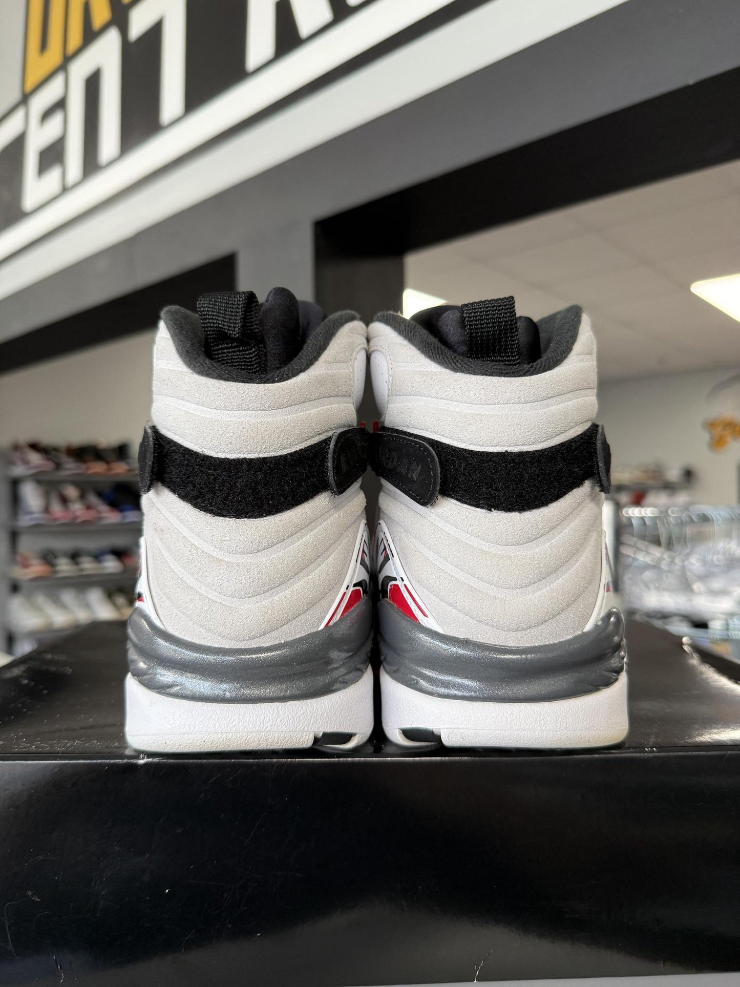 Jordan 8 "Bugs Bunny" Used Size 9.5