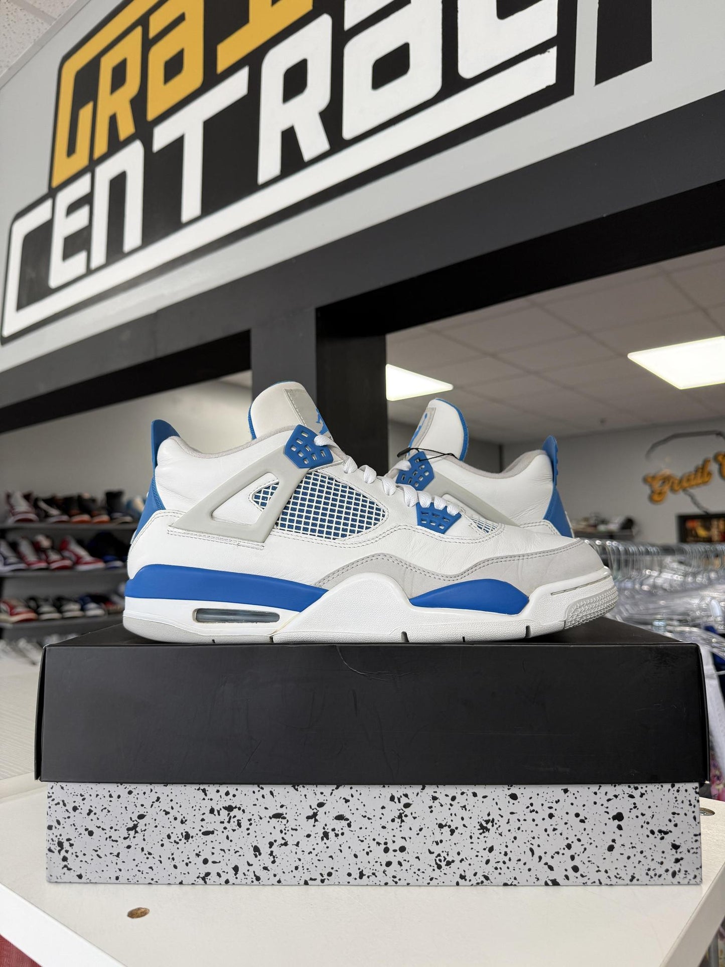 Jordan 4 "Military Blue" Used Size 12