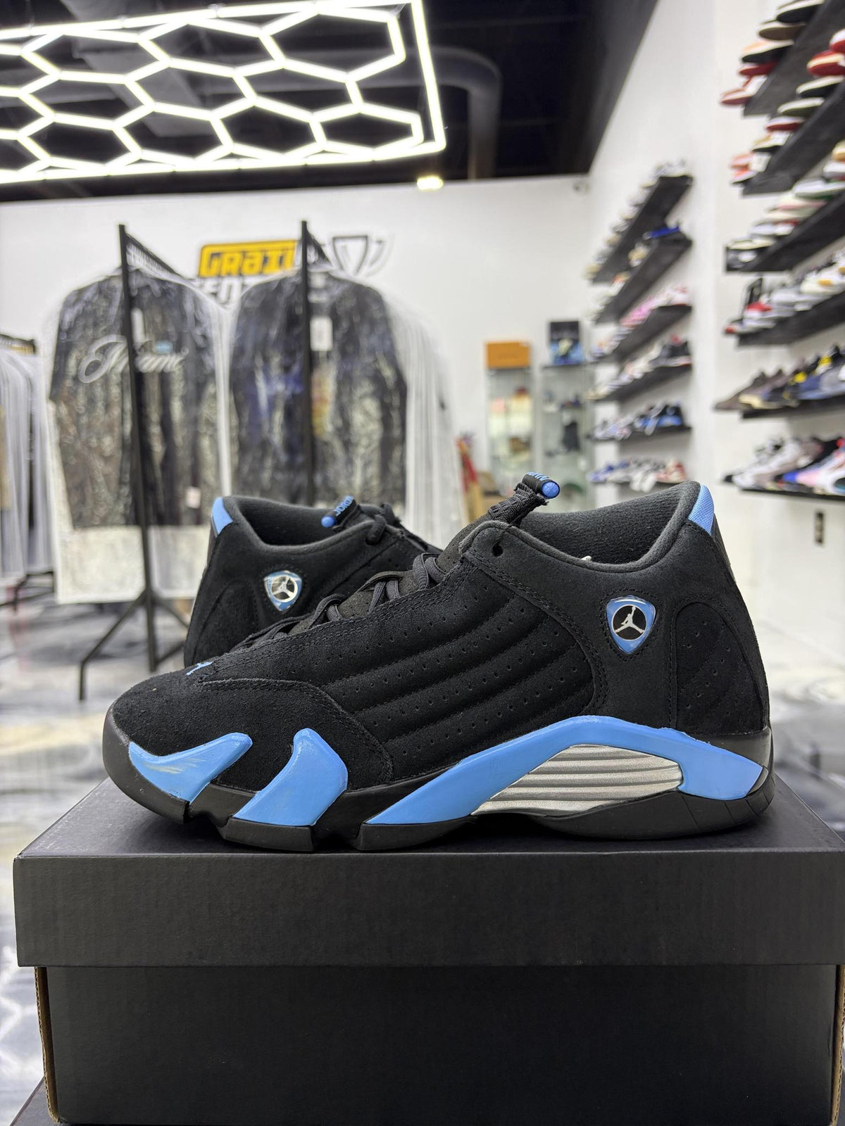Jordan 14 "University Blue" Used Size 7Y/8.5W
