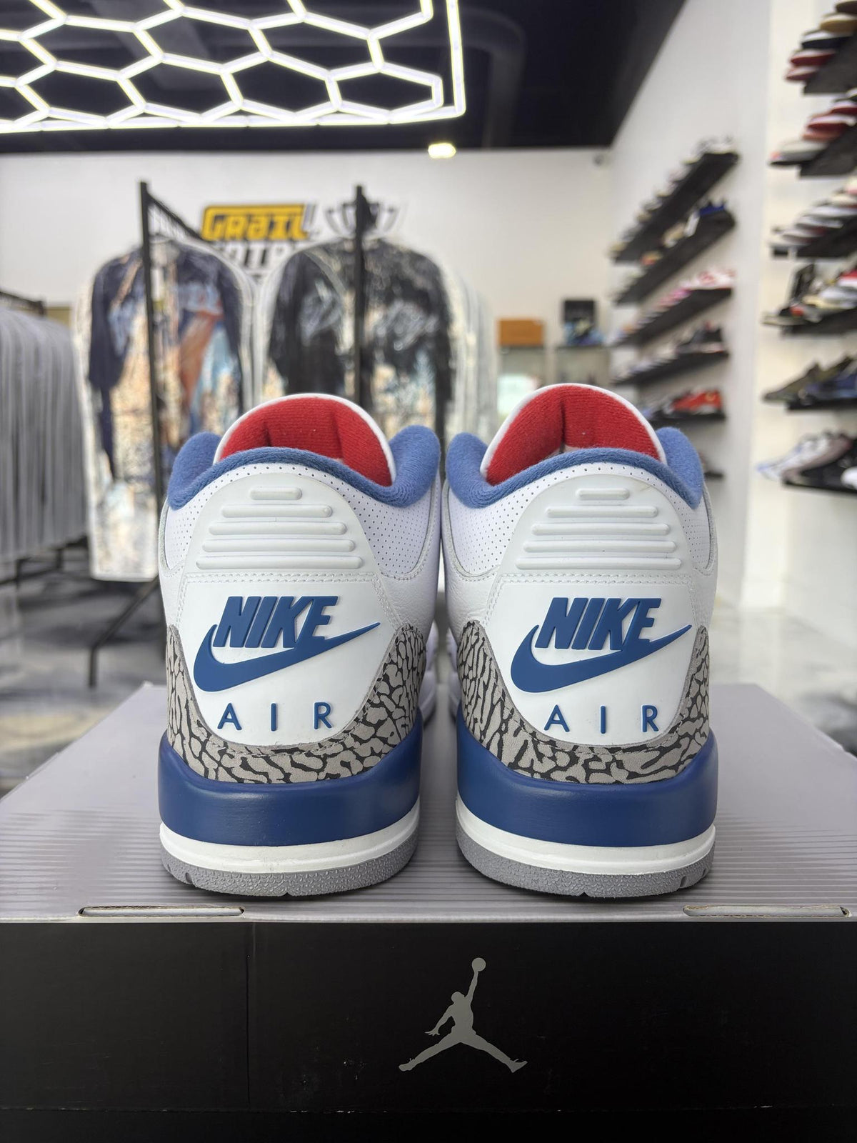 Jordan 3 "True Blue" Used Size 13