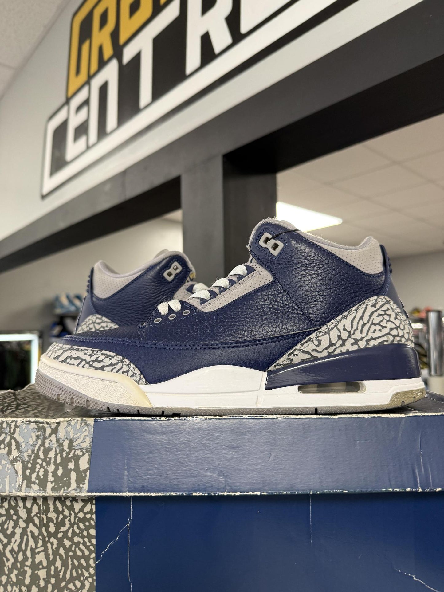 Jordan 3 "Georgetown" Used Size 8