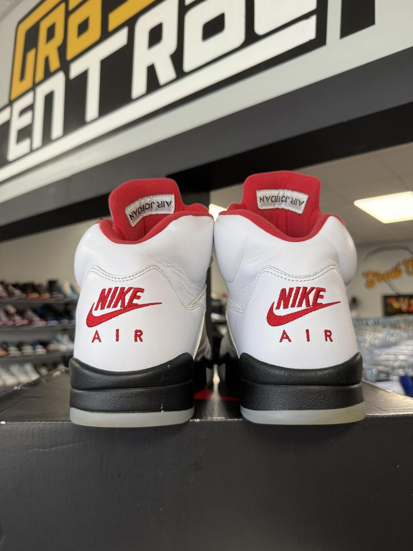 Jordan 5 "Fire Red" (2020) Used Size 12