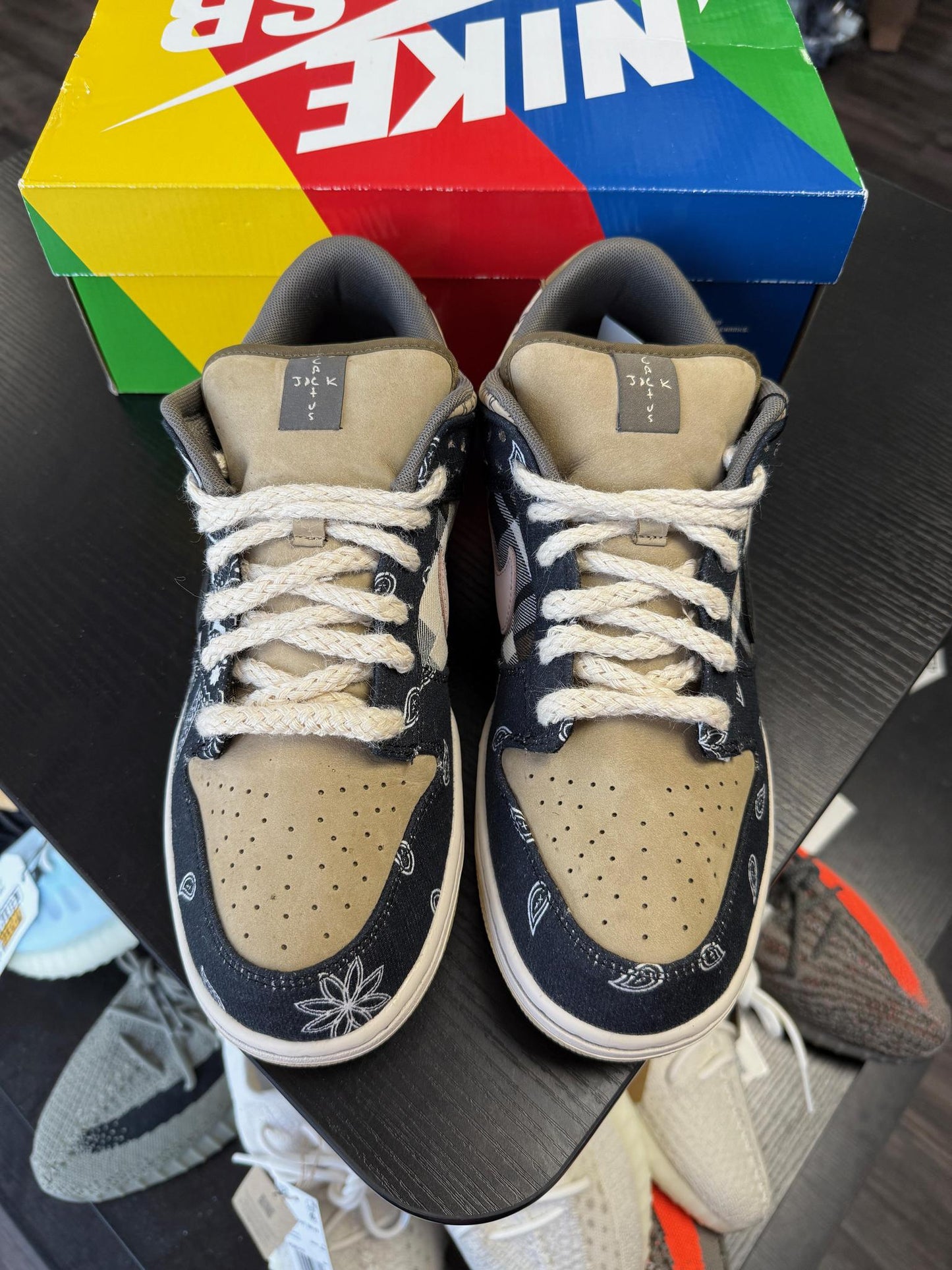Nike SB Dunk Low x Travis Scott "Cactus Jack" Used Size 11