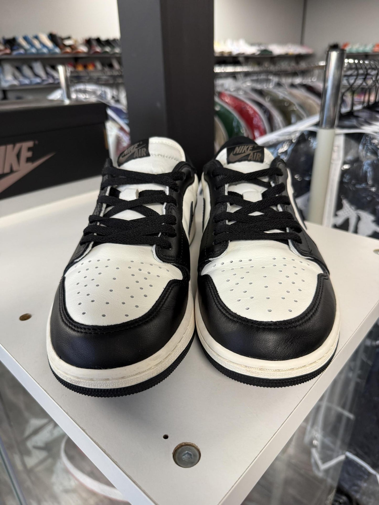 Jordan 1 Low "Mocha" Used Size 12