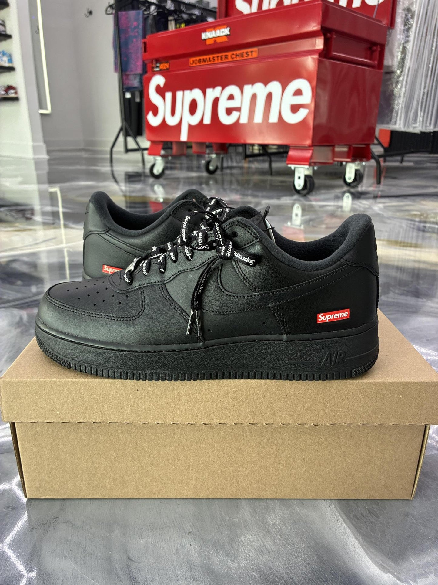 Nike Air Force 1 "Supreme Black" Used Size 9.5