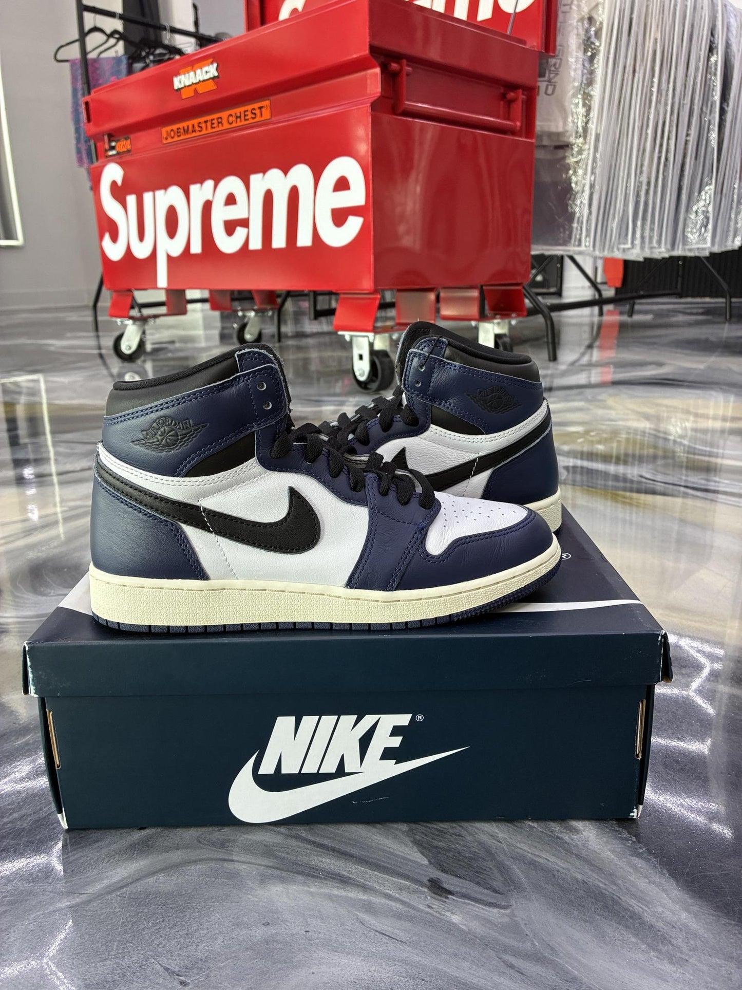 Jordan 1 Midnight Navy Used Size 6.5Y/8W