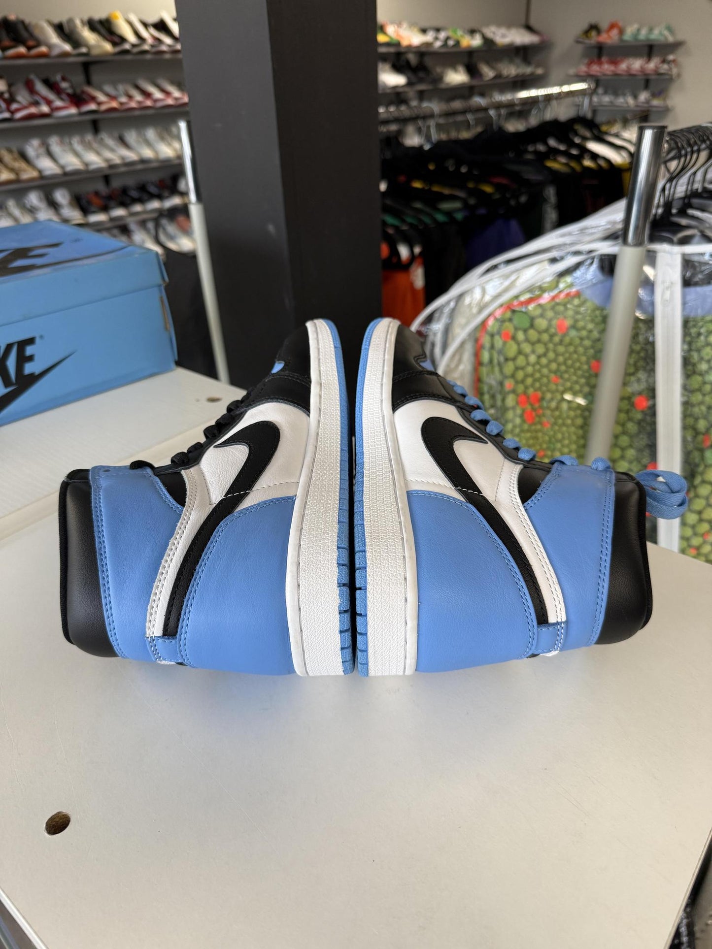 Jordan 1 "UNC Toe" Used Size 8