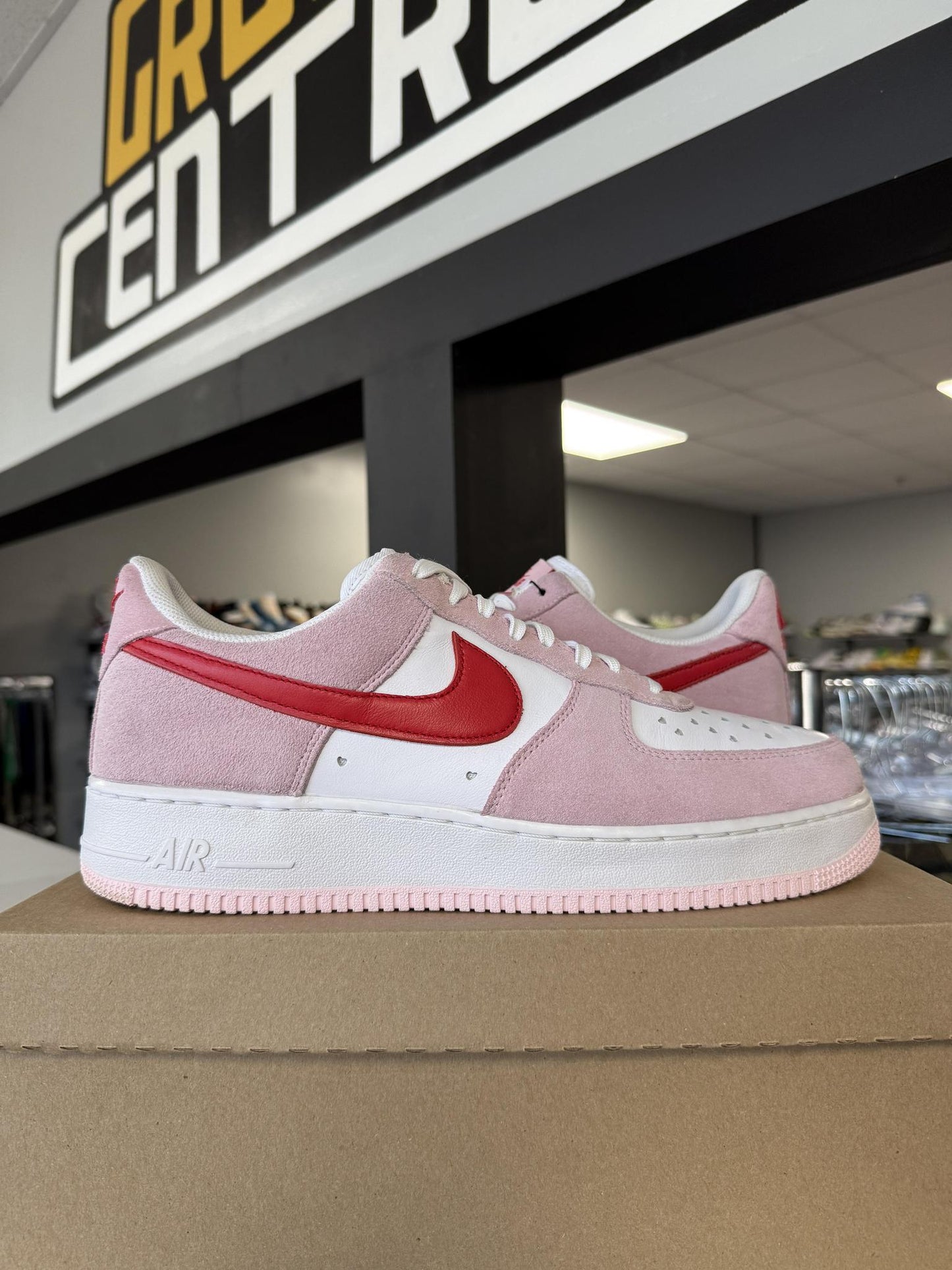 Nike AF1 Low "Valentines Day" Used Size 13